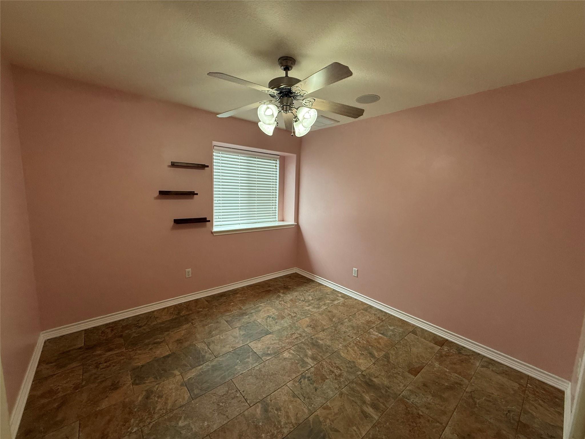 111 Devonshire Dr, Kyle, TX 78640