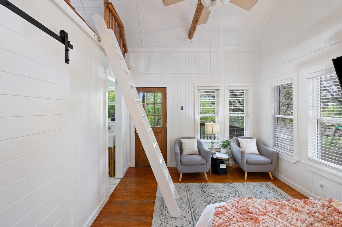 17 September Rdg, Johnson City, TX 78636