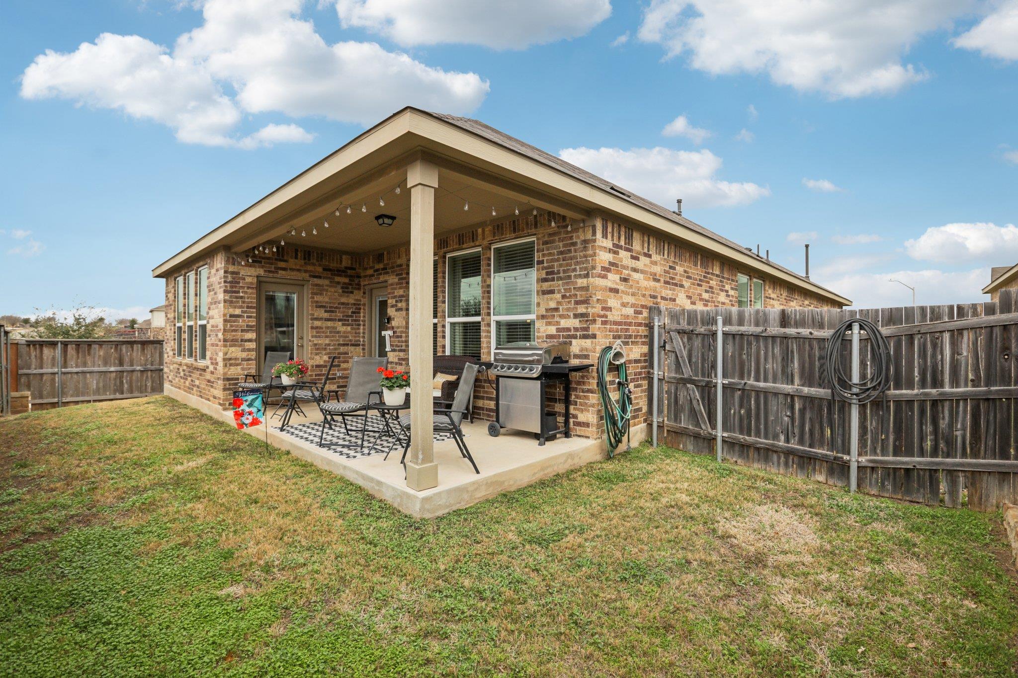 642 Bayberry Cir, Buda, TX 78610