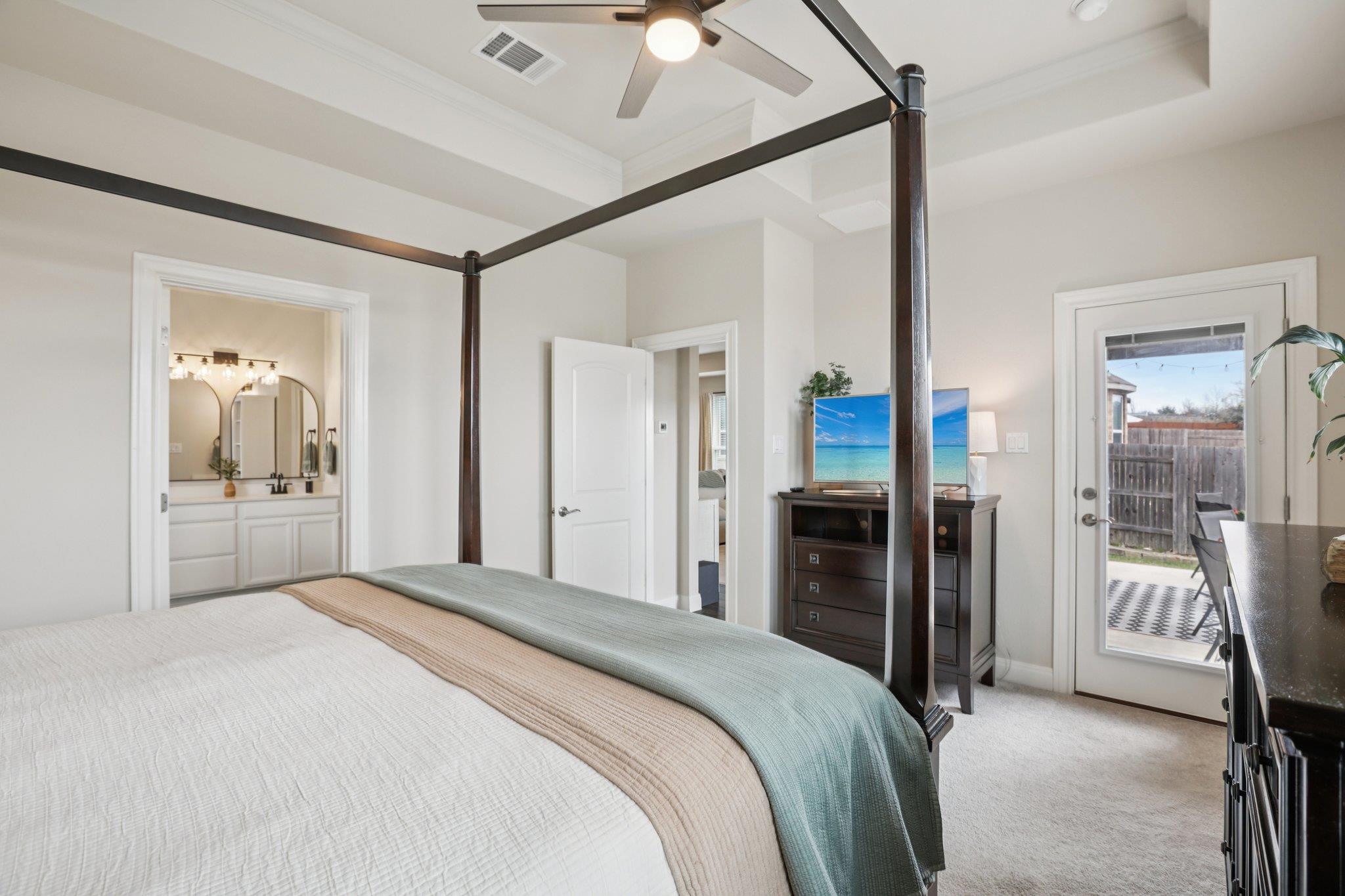 642 Bayberry Cir, Buda, TX 78610