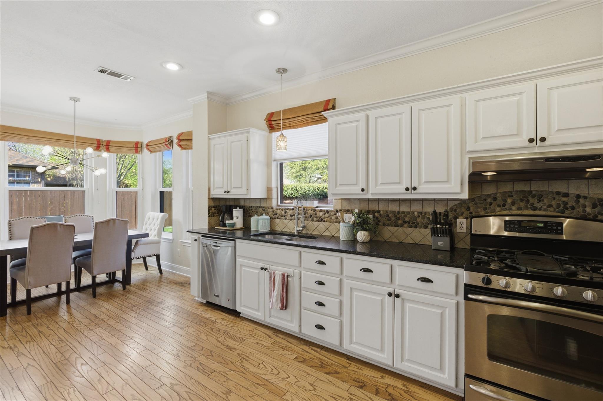 36 Stillmeadow, Round Rock, TX 78664