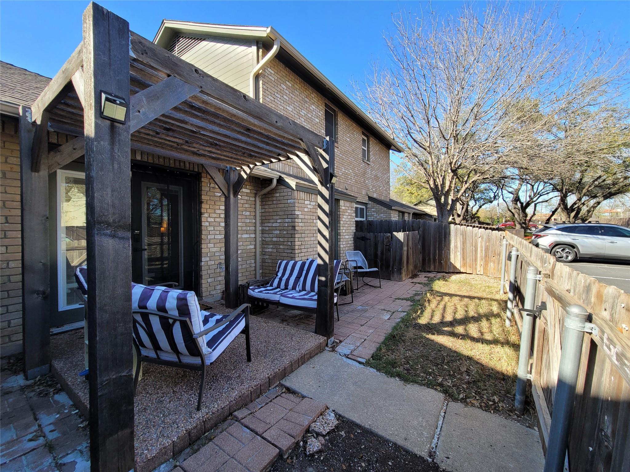 1015 E Yager Ln # 9, Austin, TX 78753