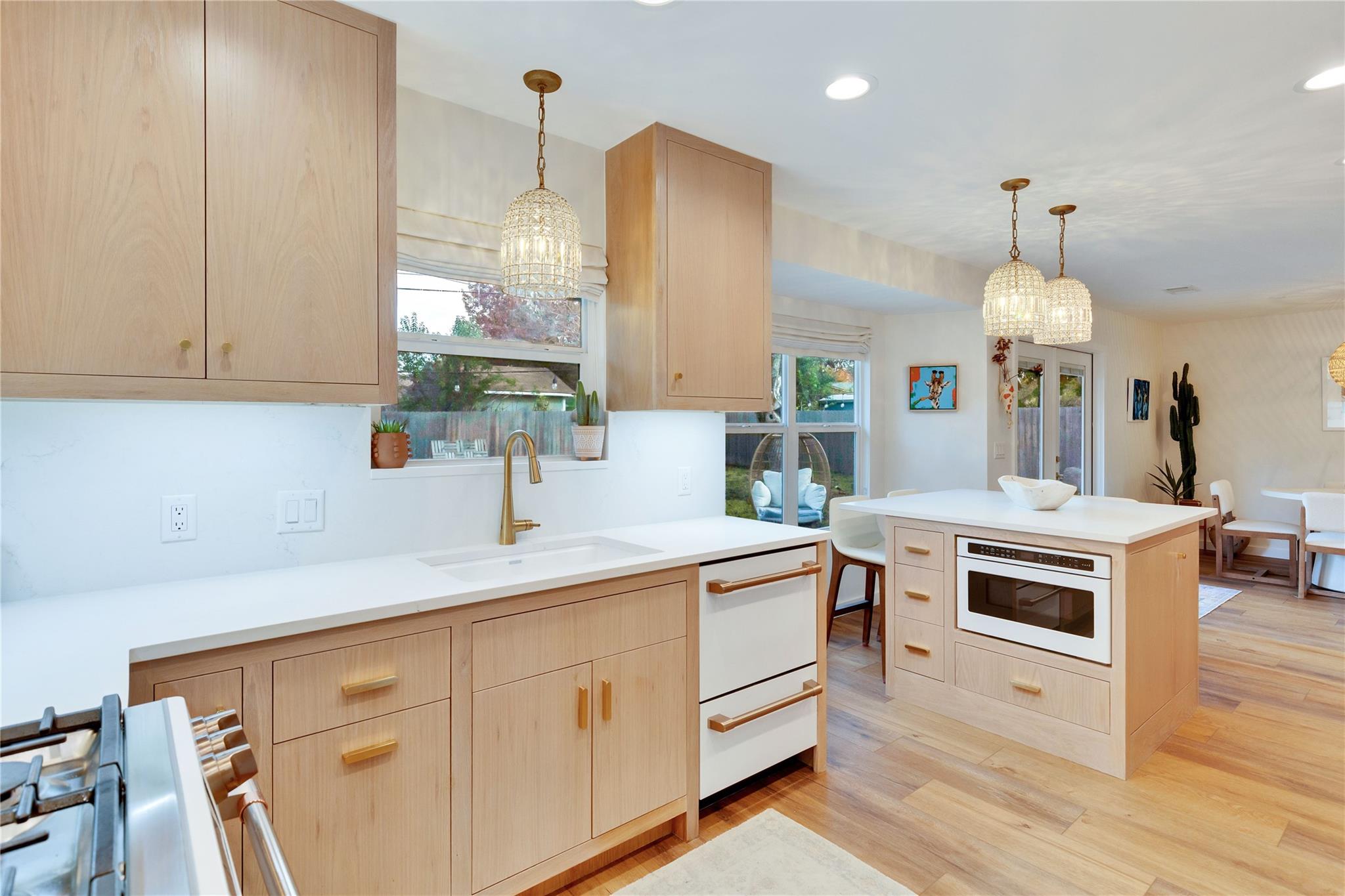 2108 Wooten Dr, Austin, TX 78757