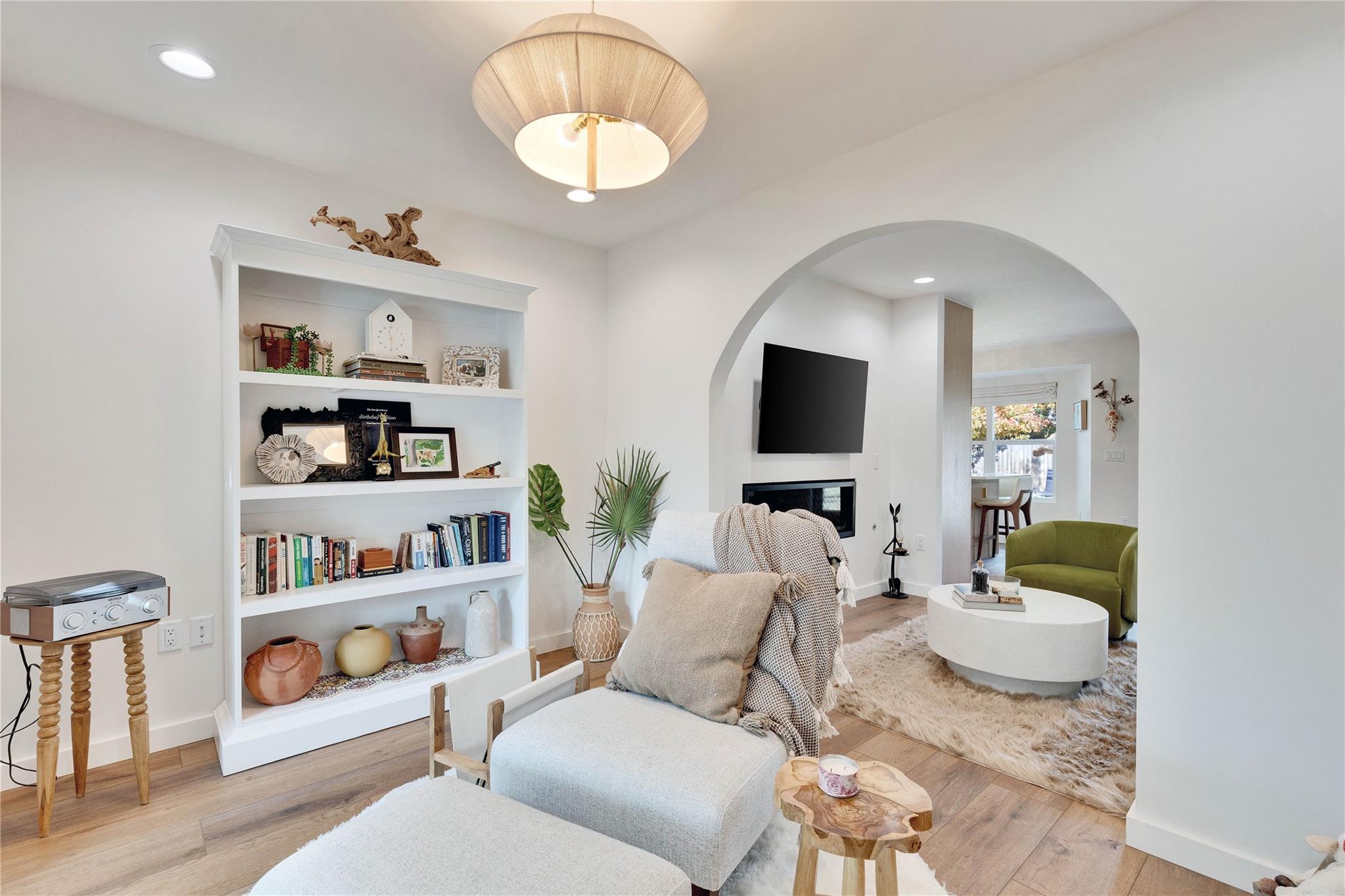 2108 Wooten Dr, Austin, TX 78757