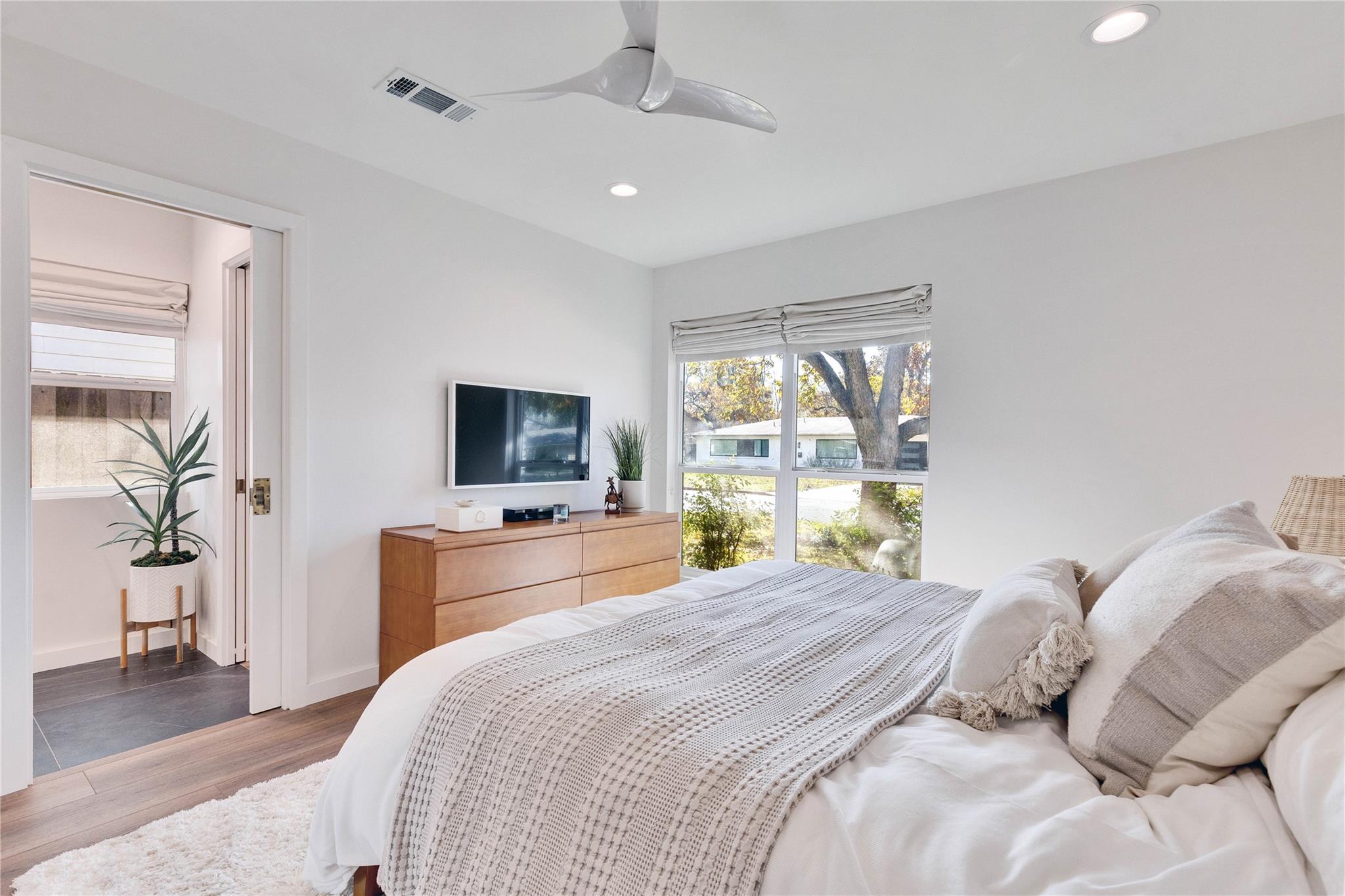 2108 Wooten Dr, Austin, TX 78757