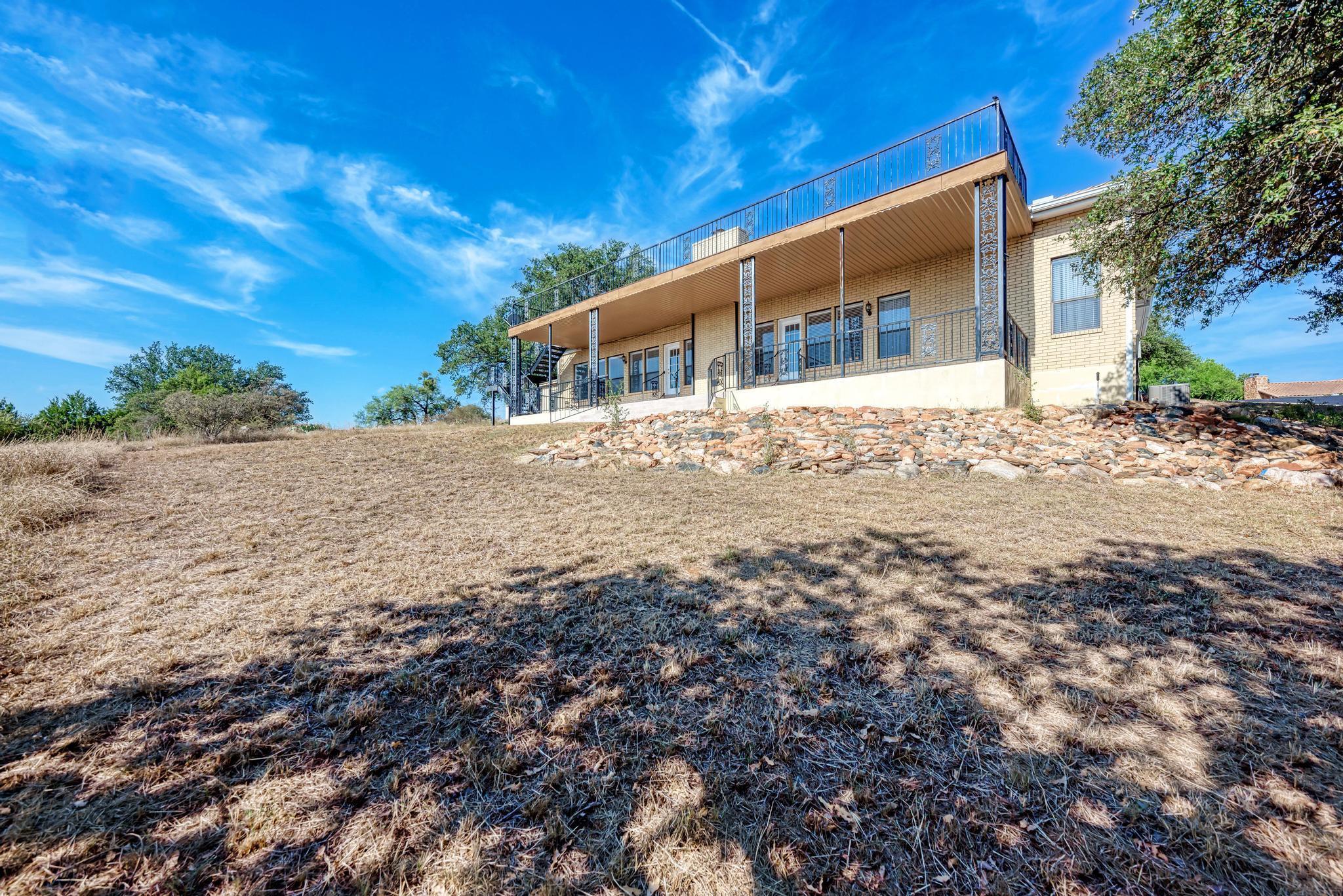 634 Broken Hills Dr, Horseshoe Bay, TX 78657