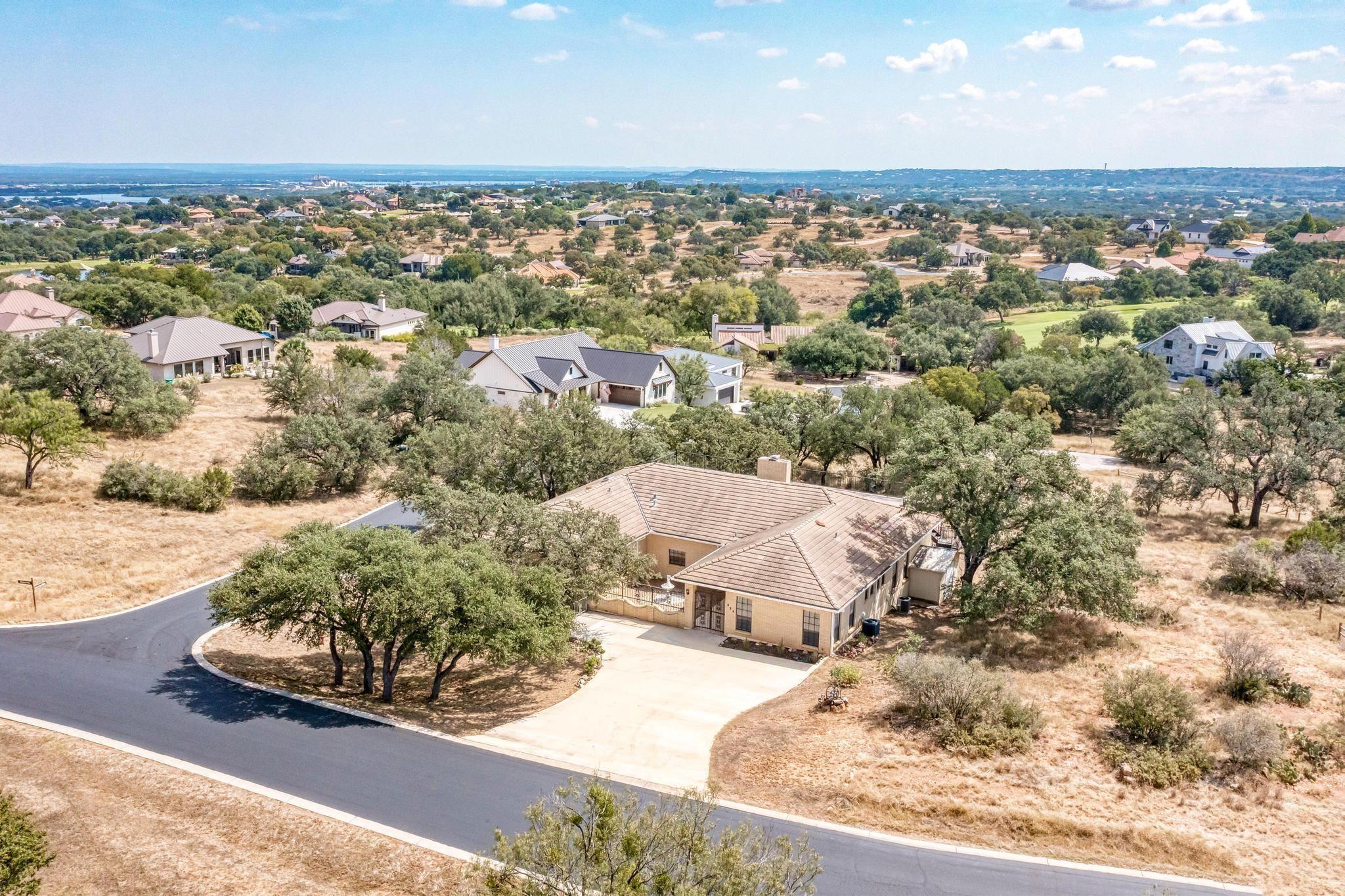 634 Broken Hills Dr, Horseshoe Bay, TX 78657