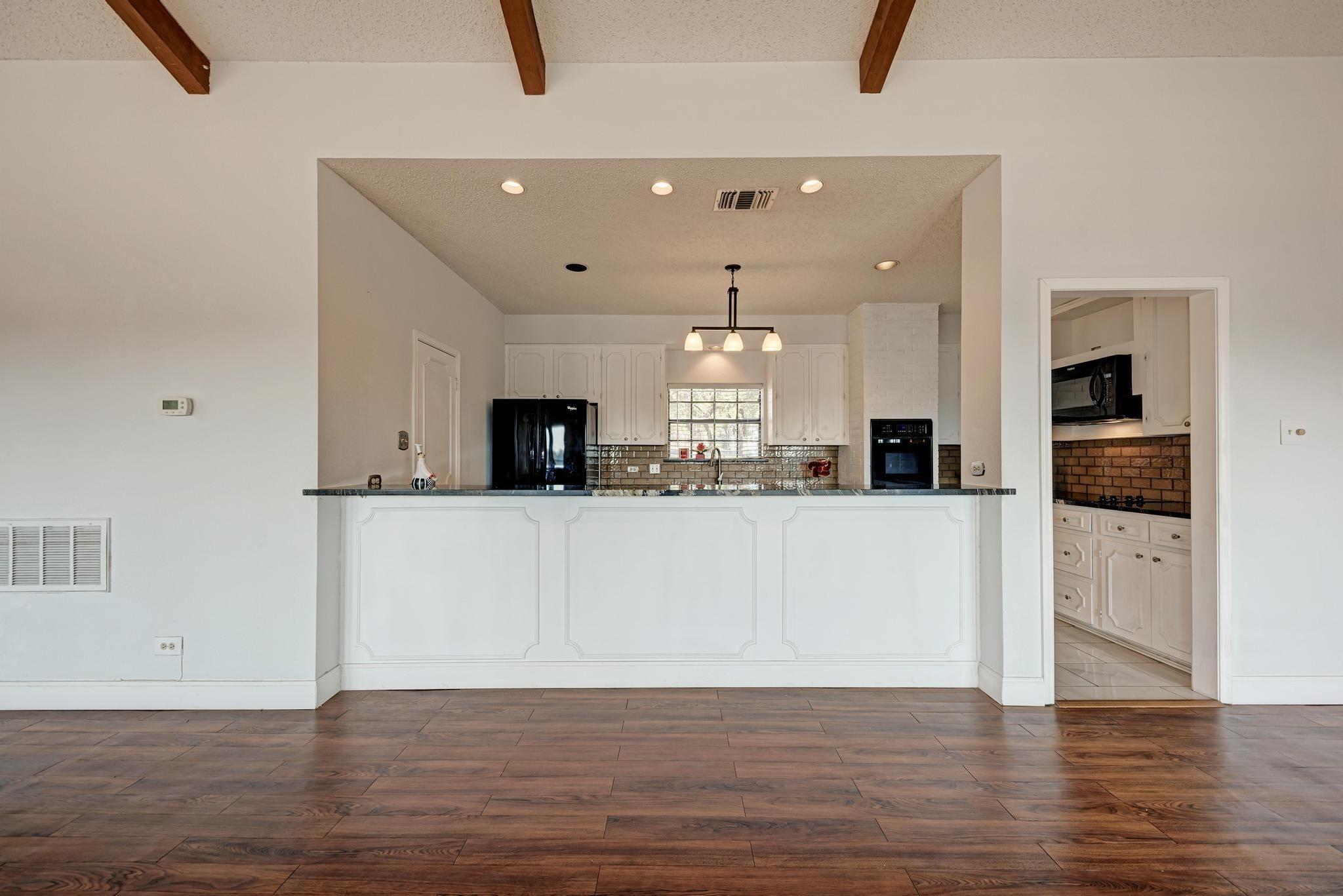 634 Broken Hills Dr, Horseshoe Bay, TX 78657