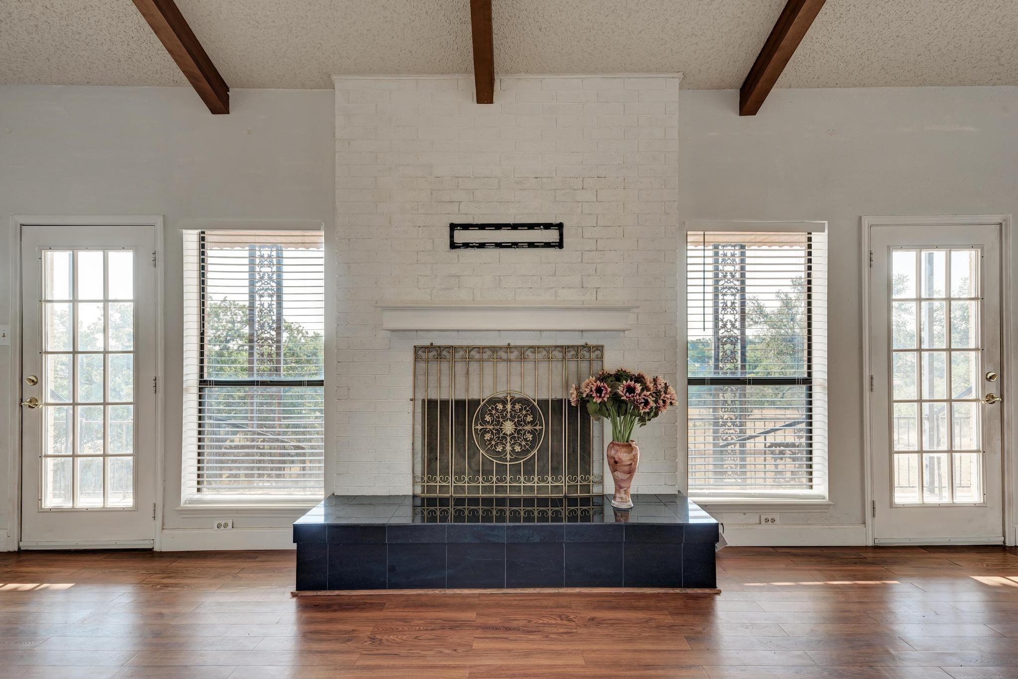 634 Broken Hills Dr, Horseshoe Bay, TX 78657