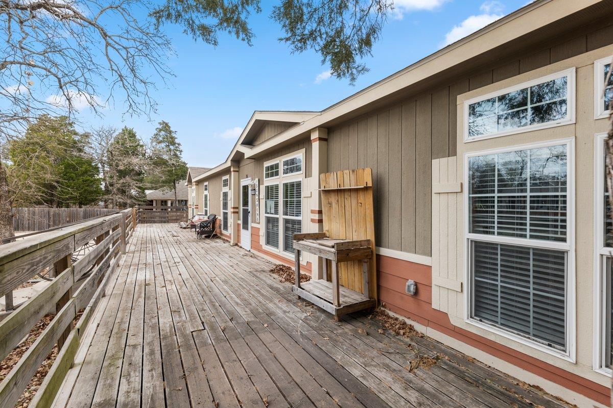 186 La Selva Dr, Elgin, TX 78621