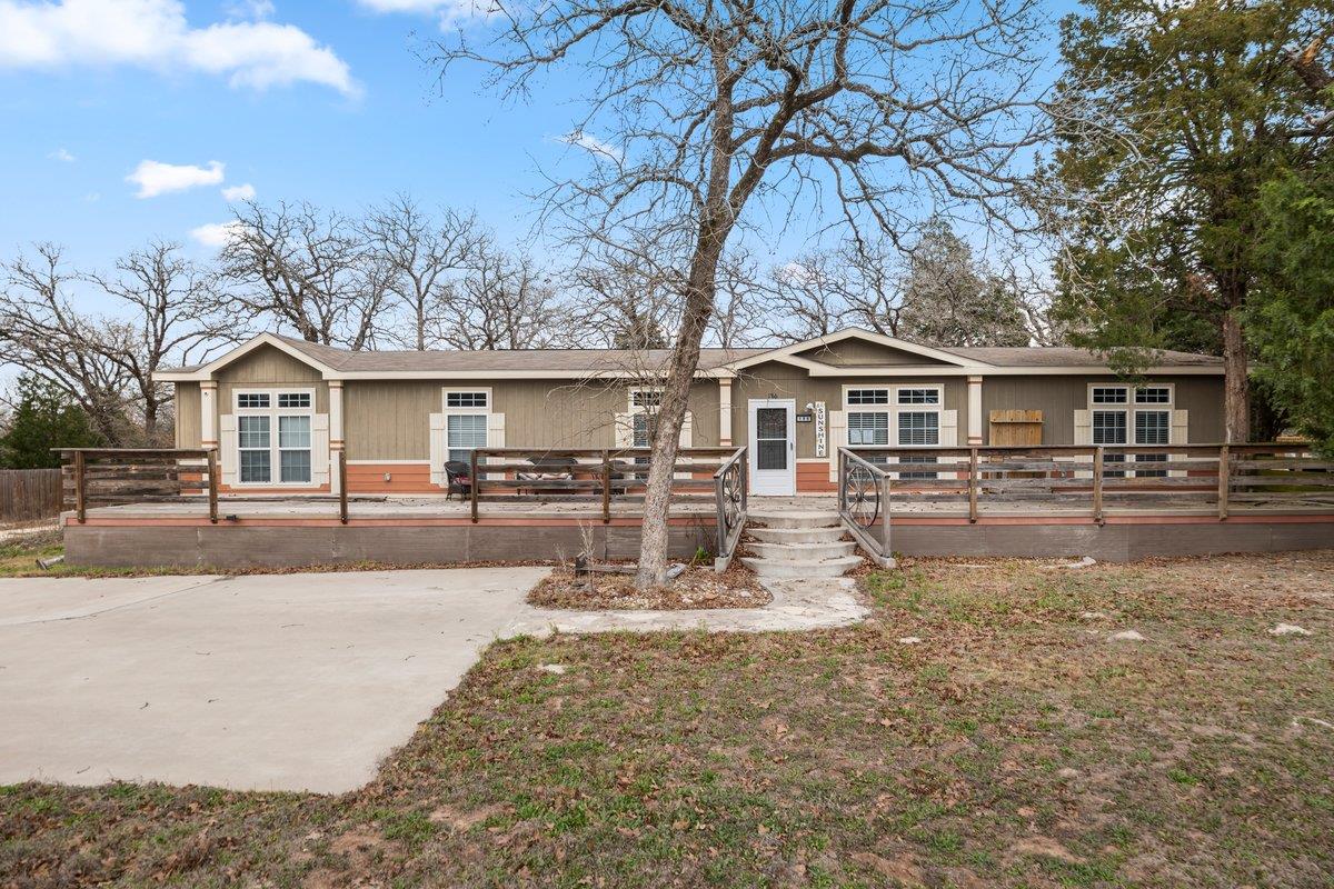 186 La Selva Dr, Elgin, TX 78621