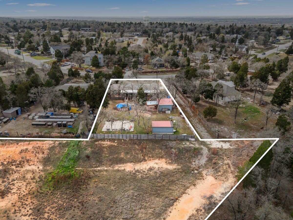 186 La Selva Dr, Elgin, TX 78621