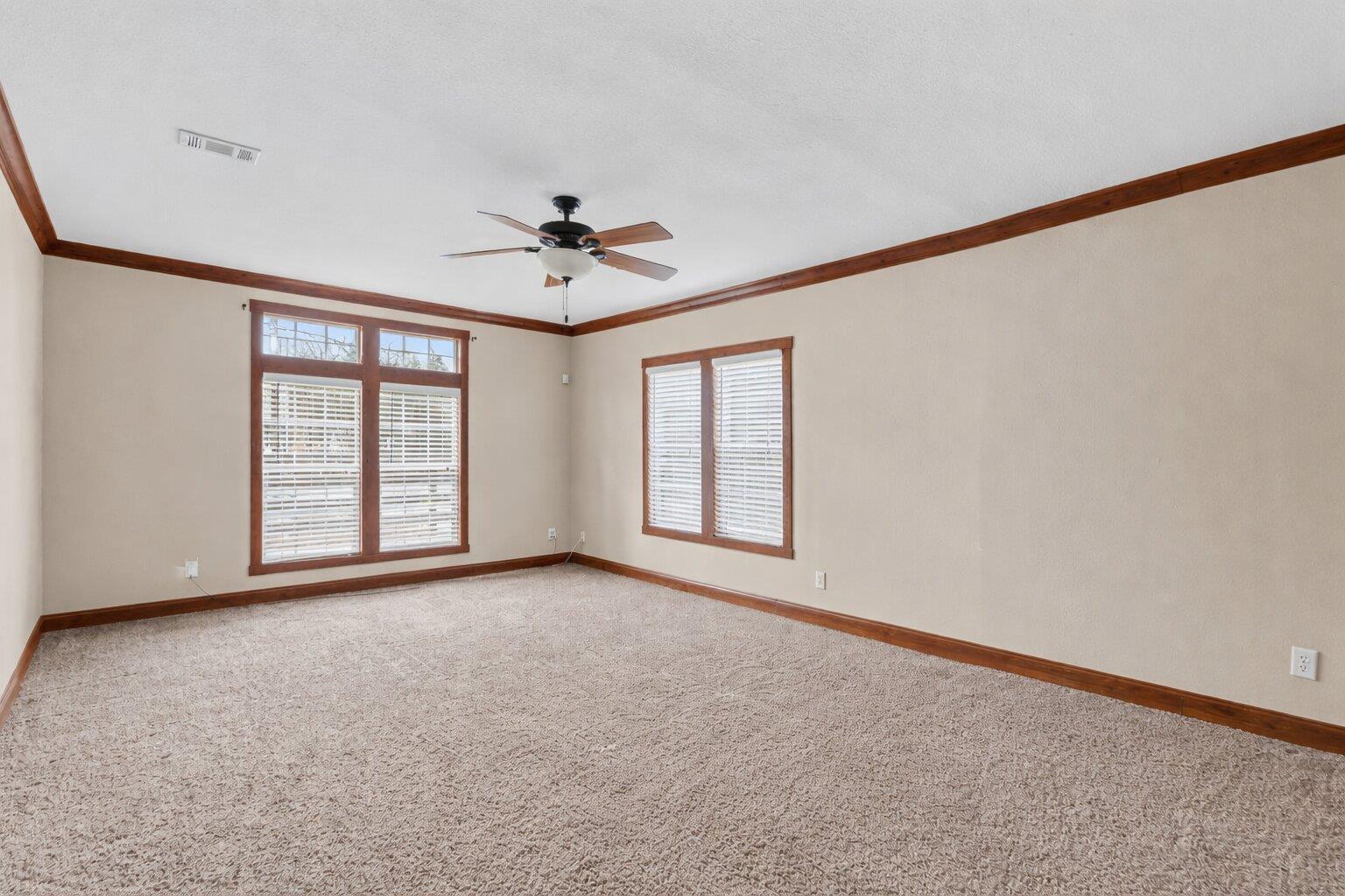 186 La Selva Dr, Elgin, TX 78621