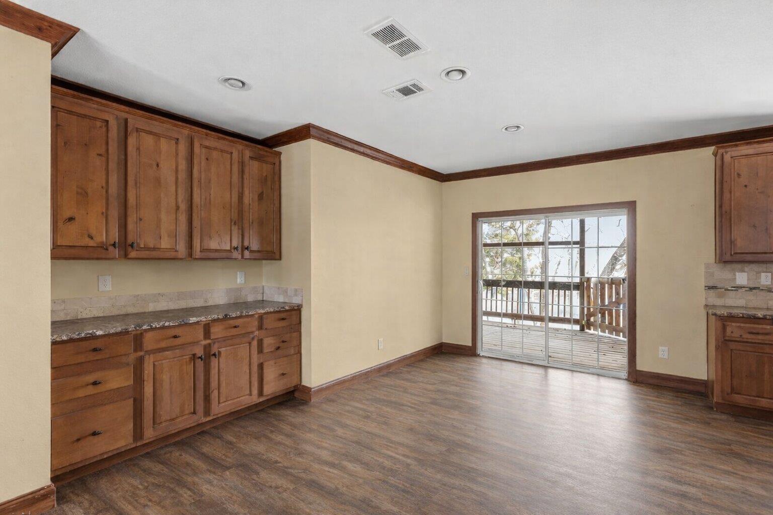 186 La Selva Dr, Elgin, TX 78621