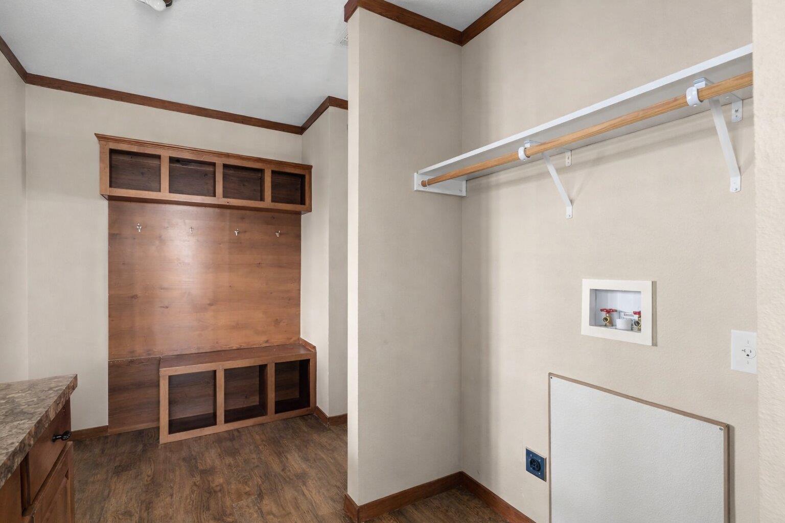 186 La Selva Dr, Elgin, TX 78621