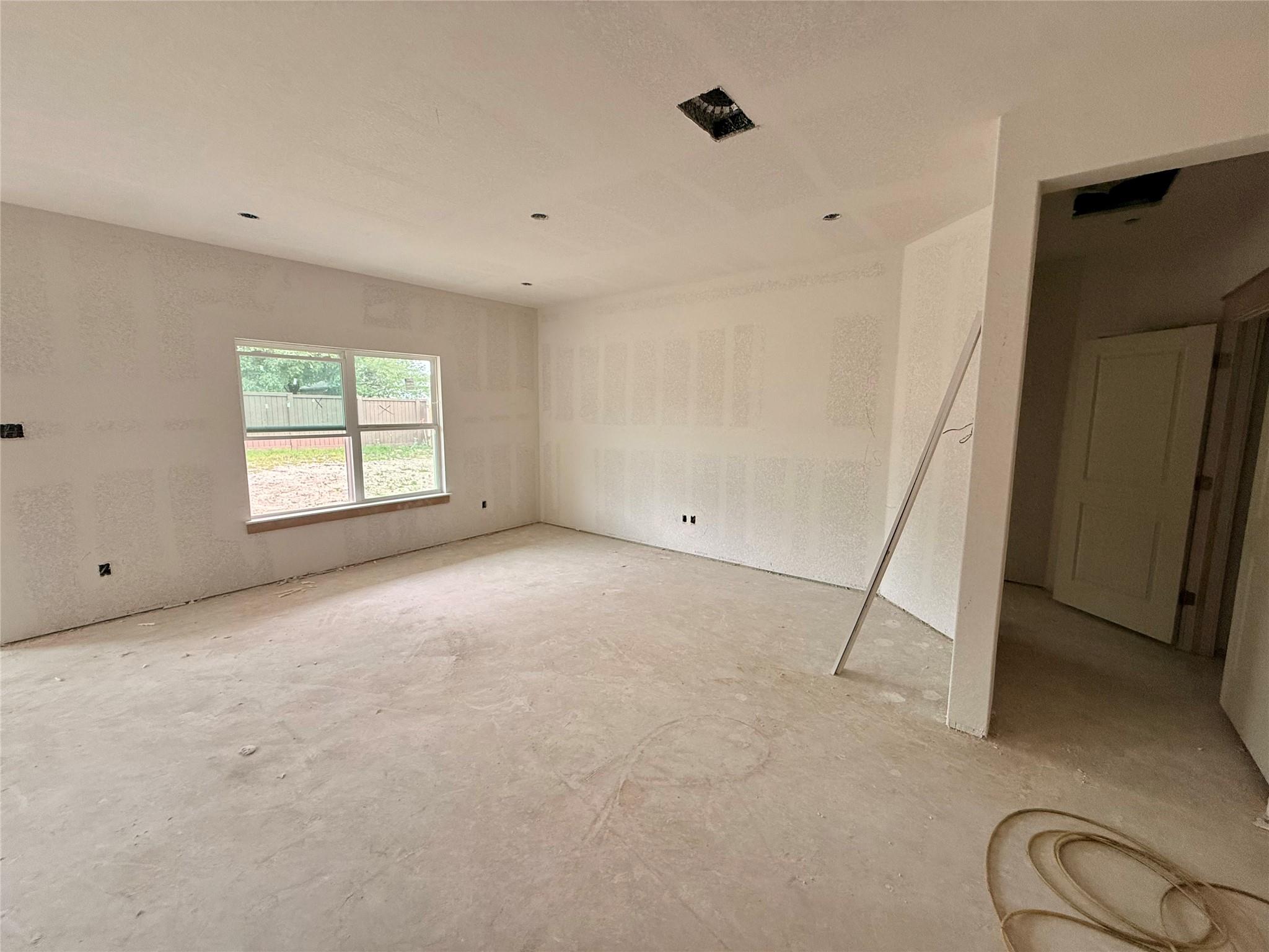 170 Mustang Bnd, Kyle, TX 78640