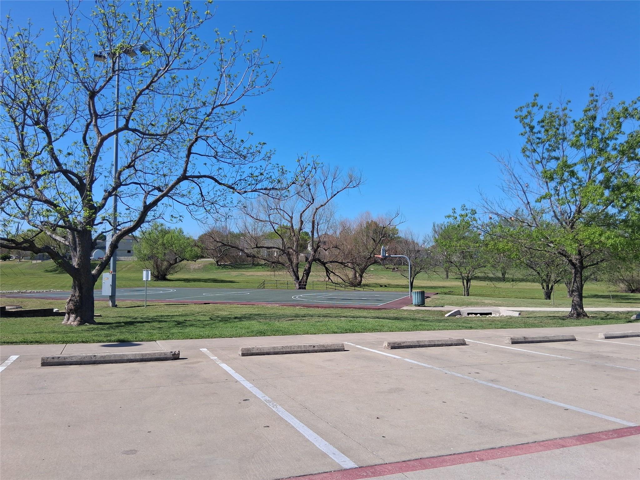 309 Dana Dr, Hutto, TX 78634