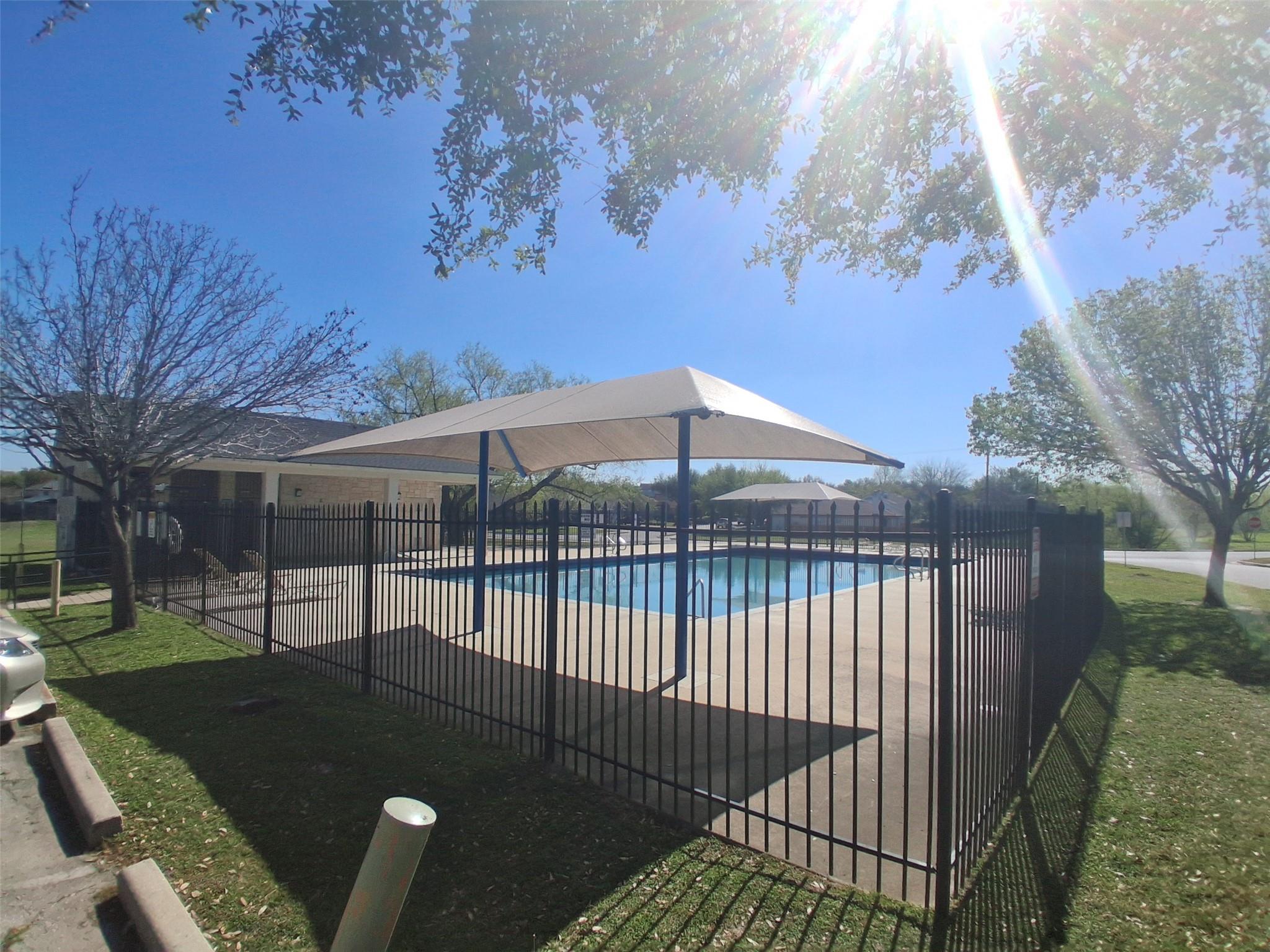 309 Dana Dr, Hutto, TX 78634