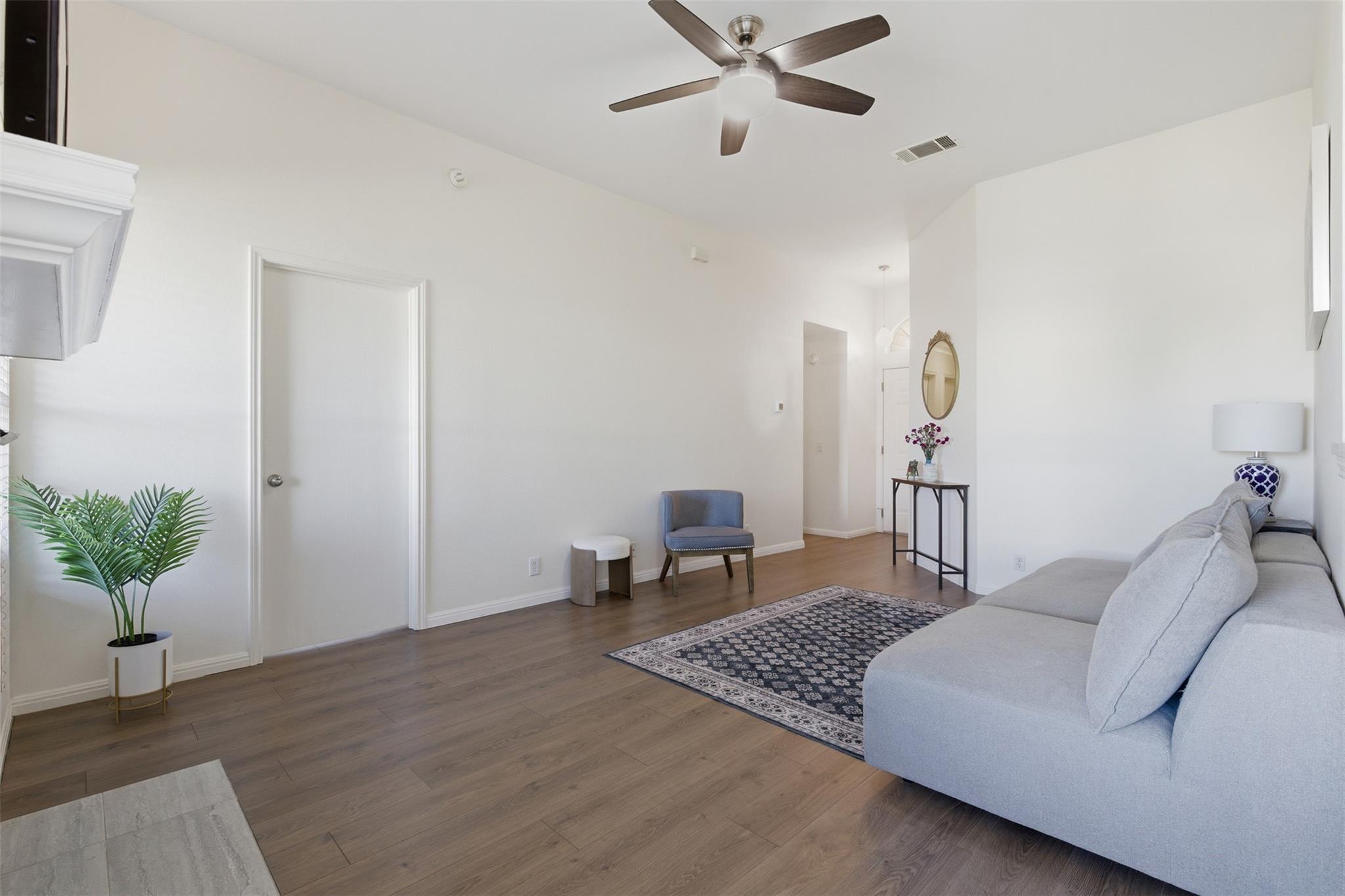 309 Dana Dr, Hutto, TX 78634