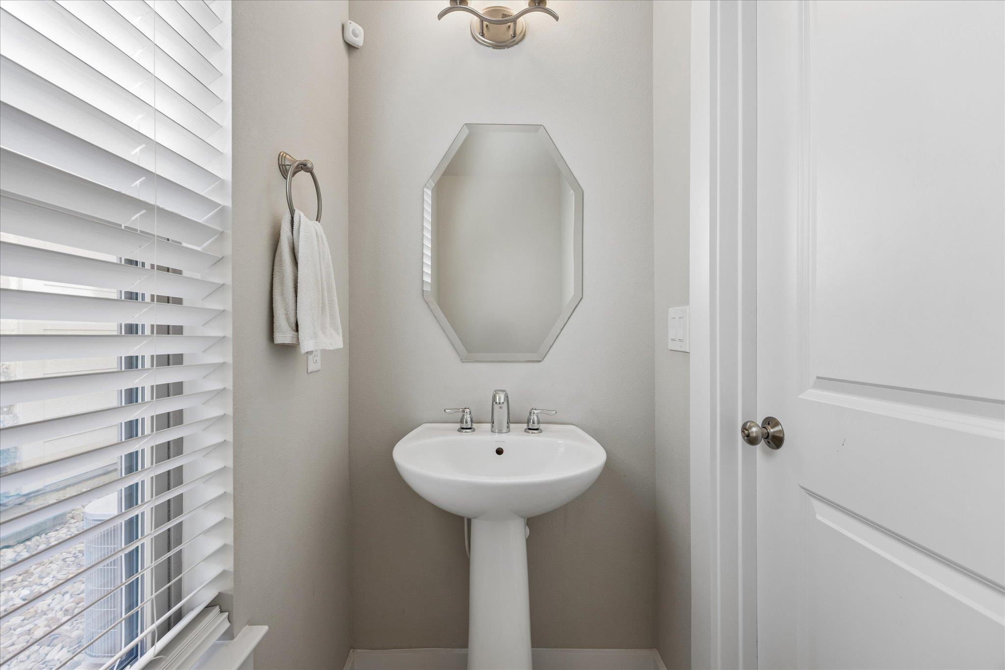 13001 Hymeadow Dr # 38, Austin, TX 78729