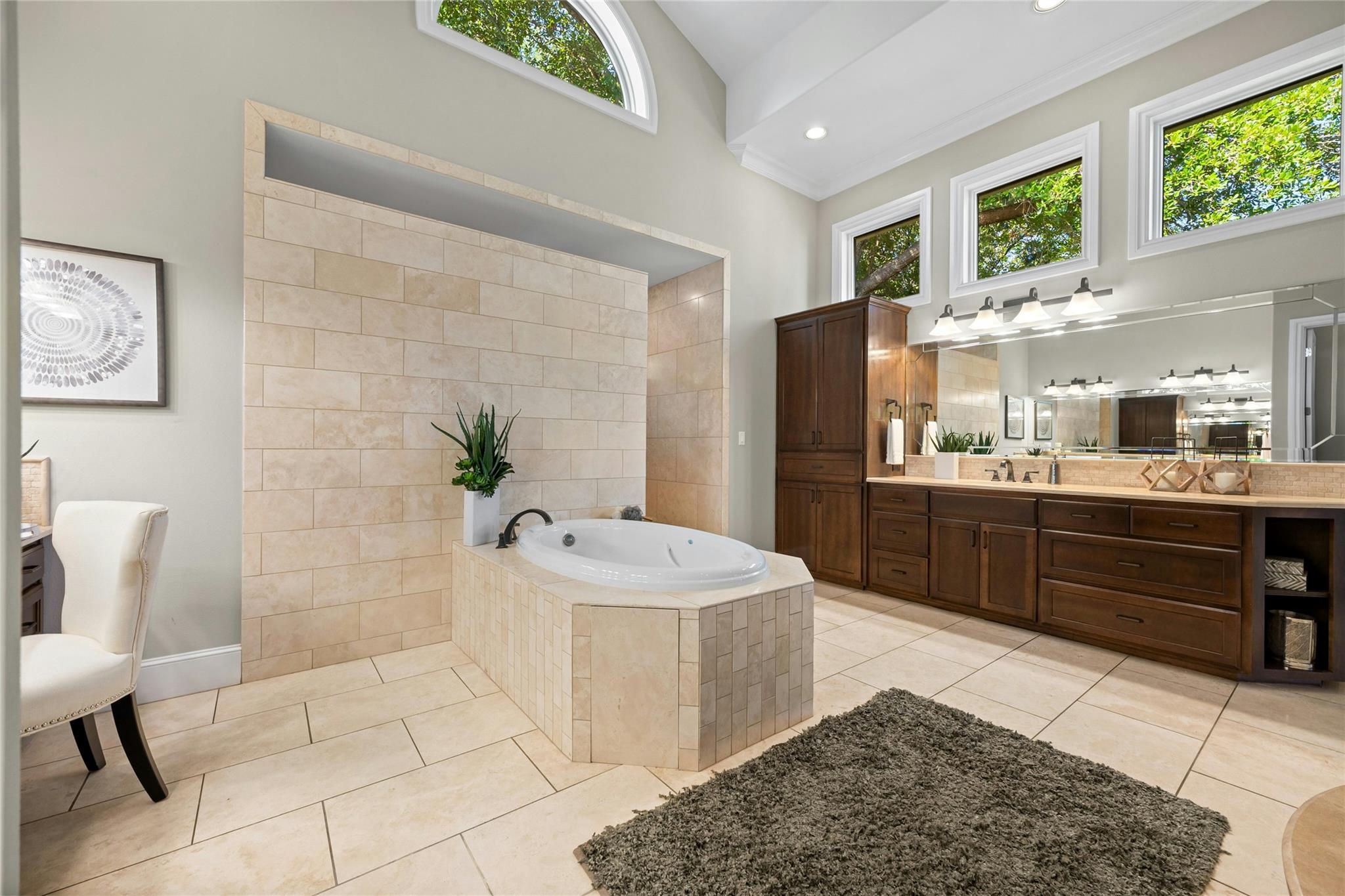 711 Cutlass, Lakeway, TX 78734