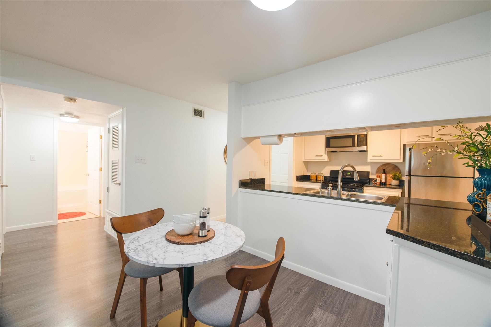 4209 Burnet Rd # 106, Austin, TX 78756