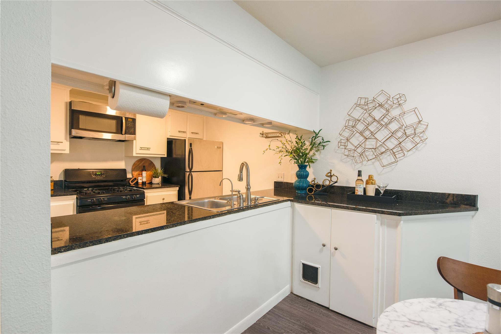 4209 Burnet Rd # 106, Austin, TX 78756