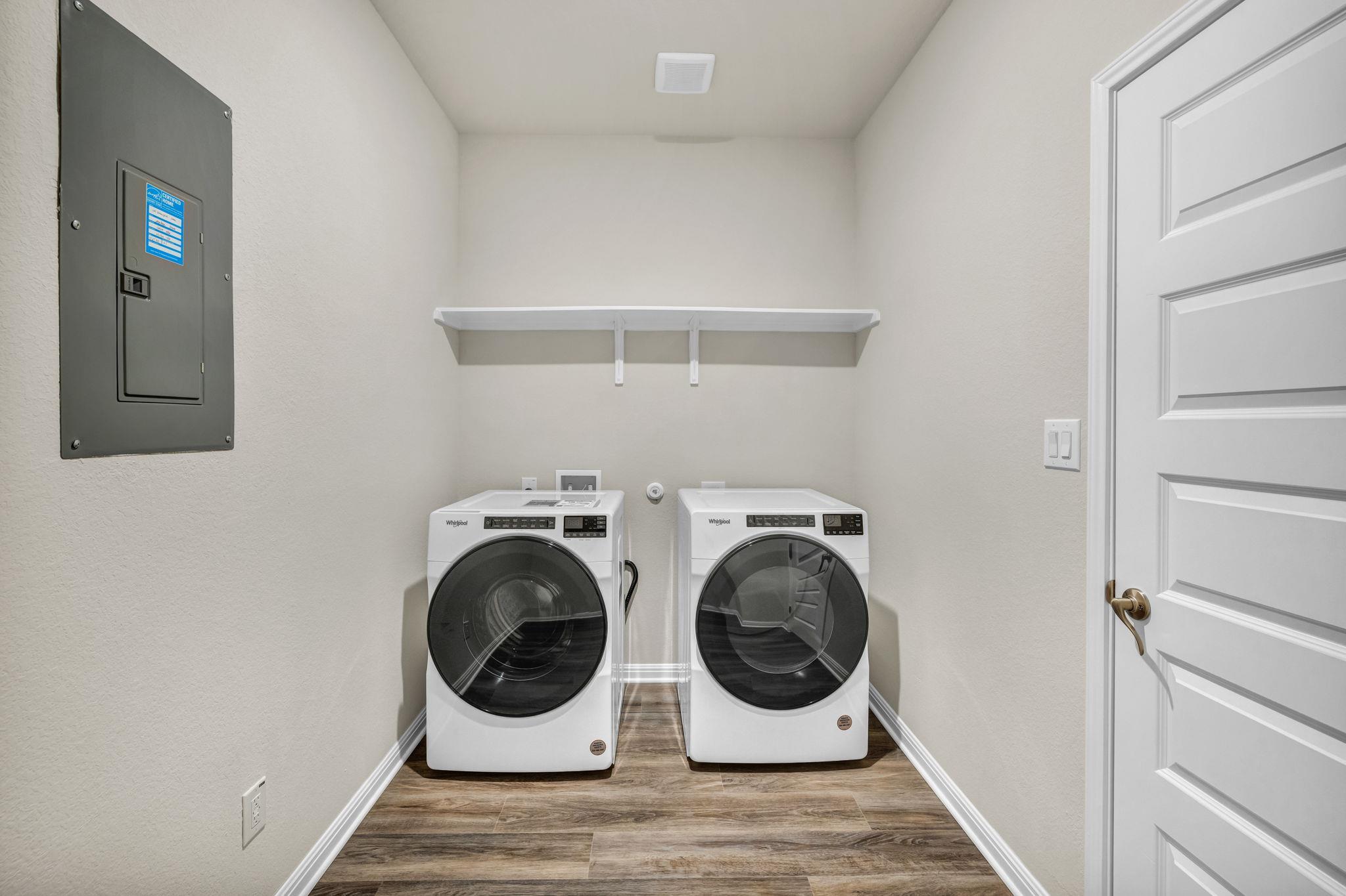 102 Greenspire Ln, Hutto, TX 78634