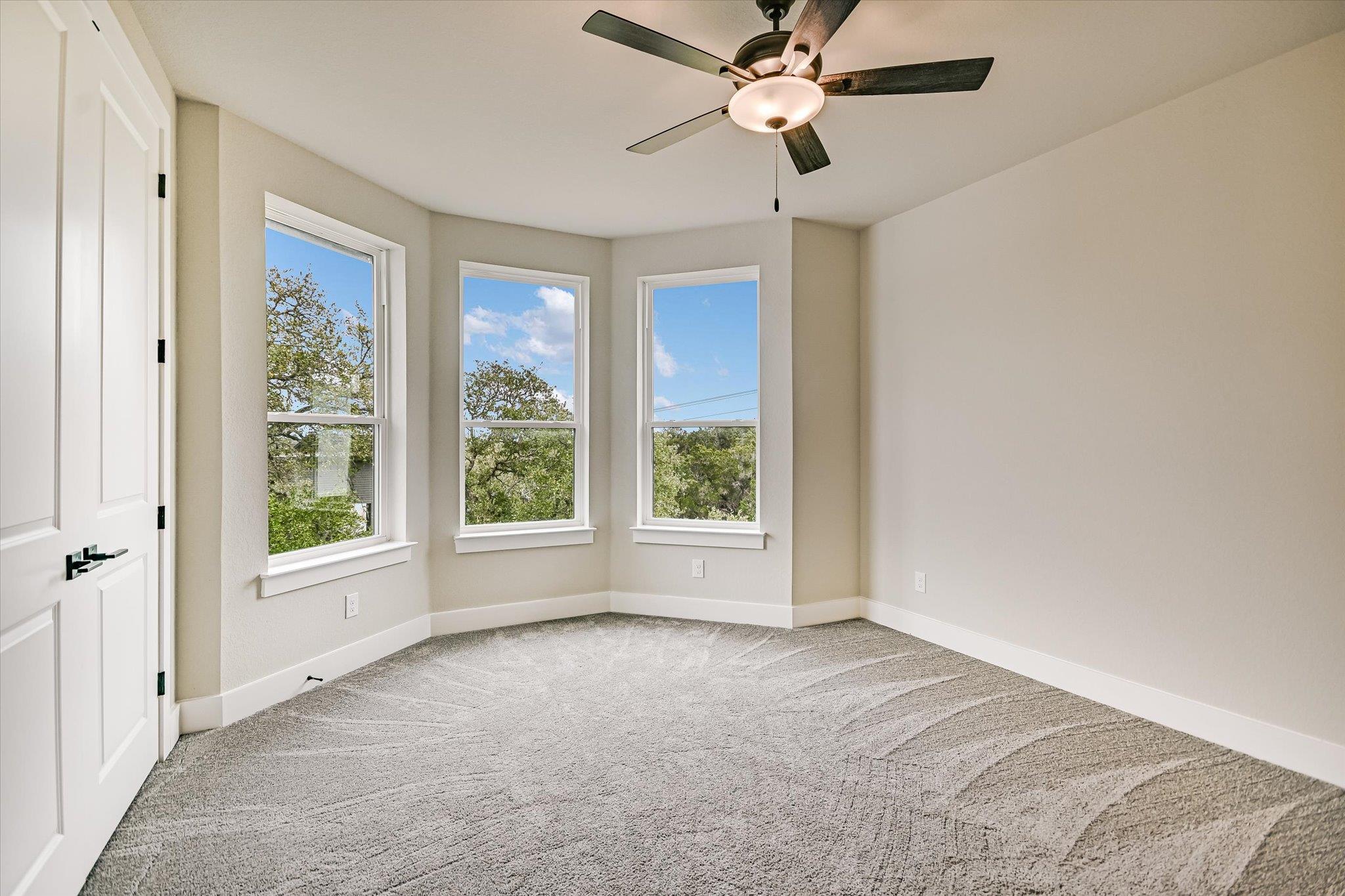 1 Squaw Circle Cir, Wimberley, TX 78676