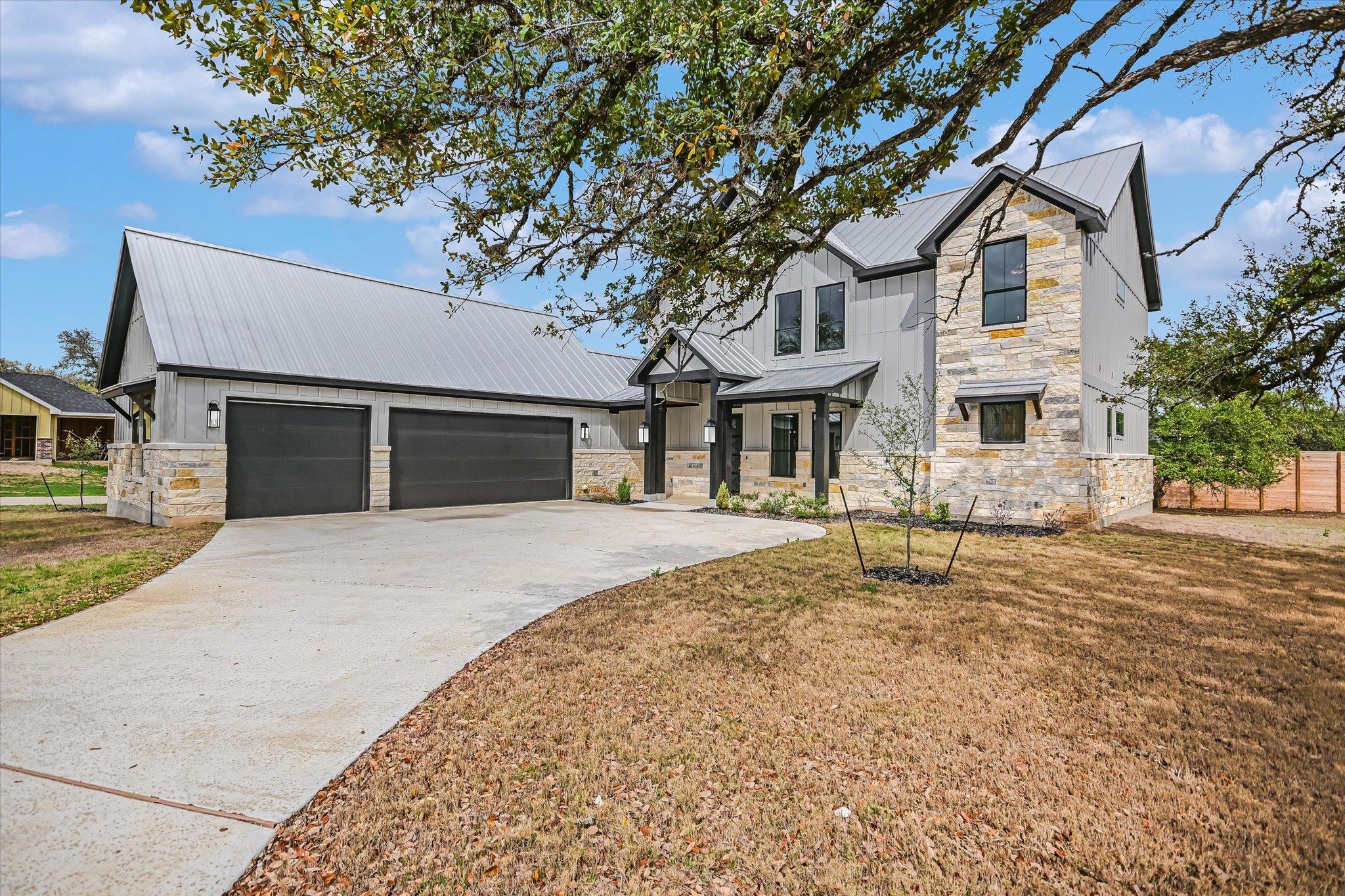 1 Squaw Circle Cir, Wimberley, TX 78676