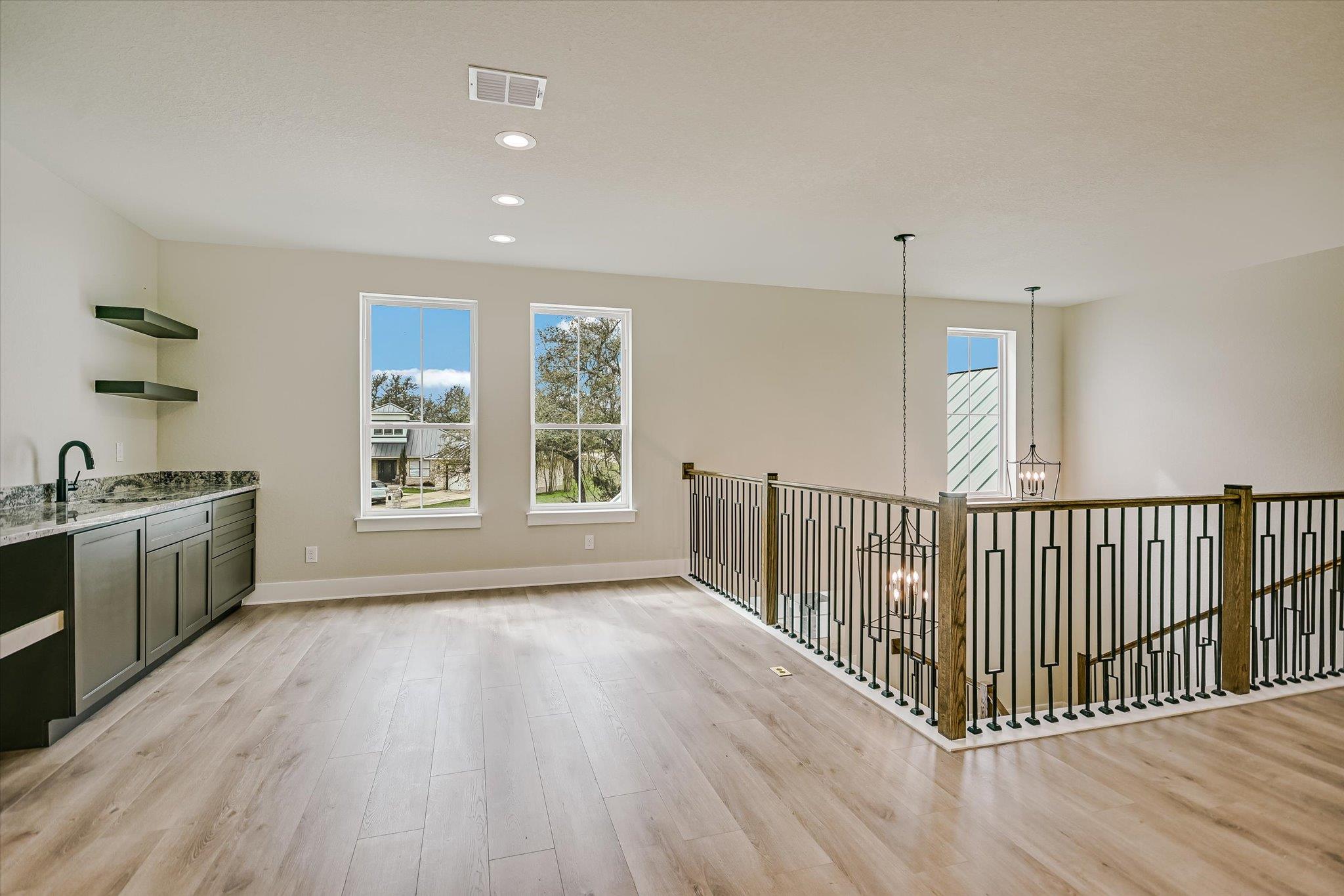 1 Squaw Circle Cir, Wimberley, TX 78676