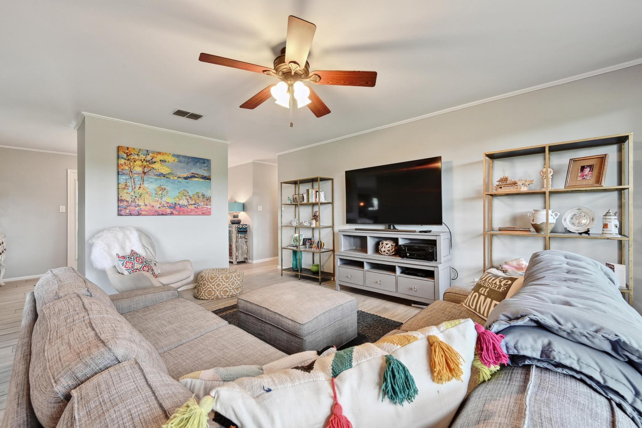 9209 Rock Way Dr, Austin, TX 78736