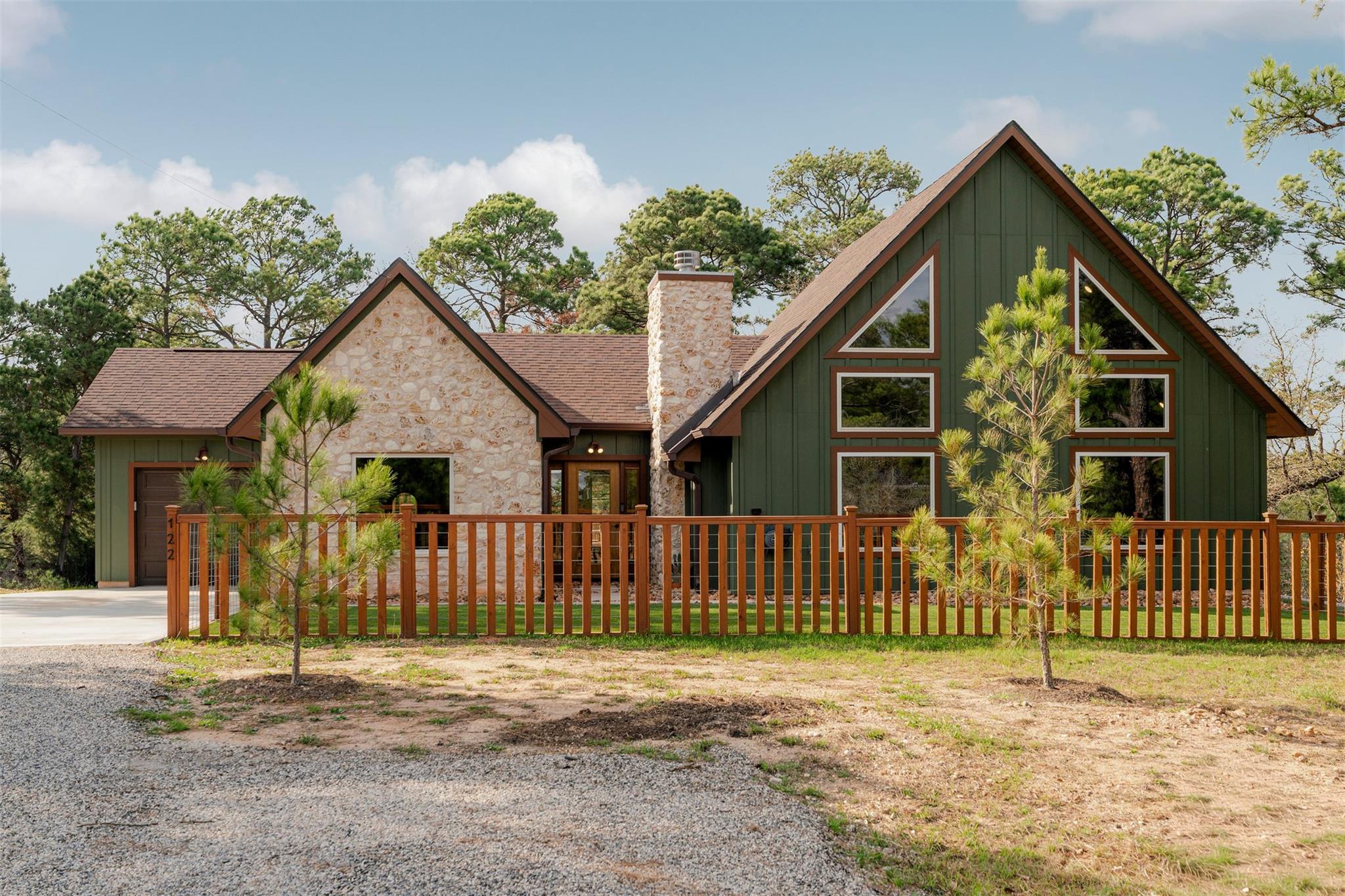 122 Mokolii Ct, Bastrop, TX 78602