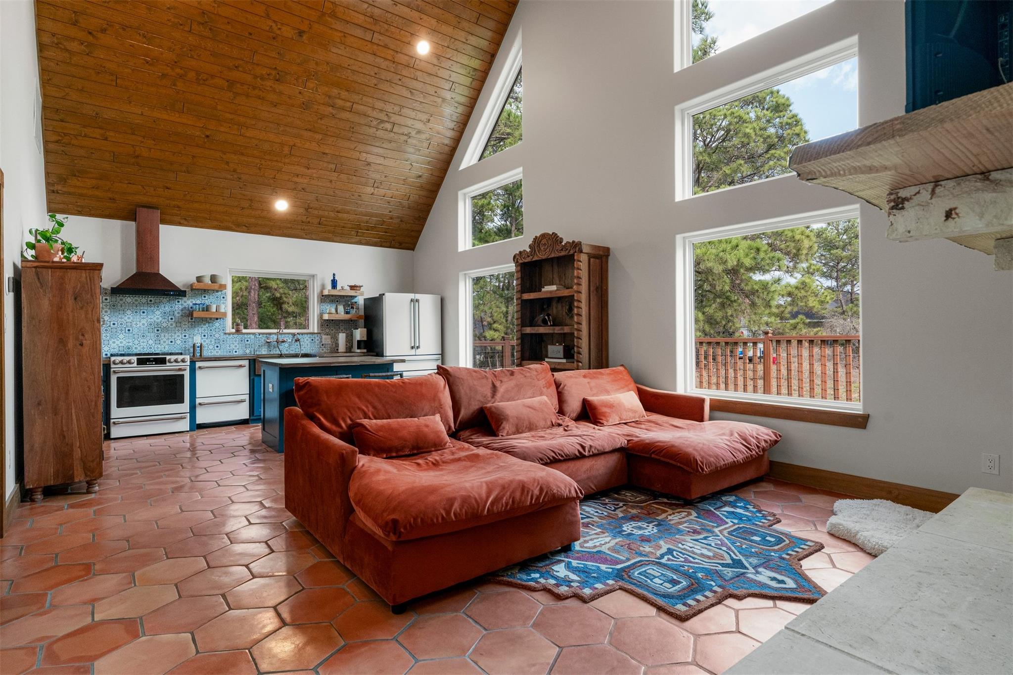 122 Mokolii Ct, Bastrop, TX 78602