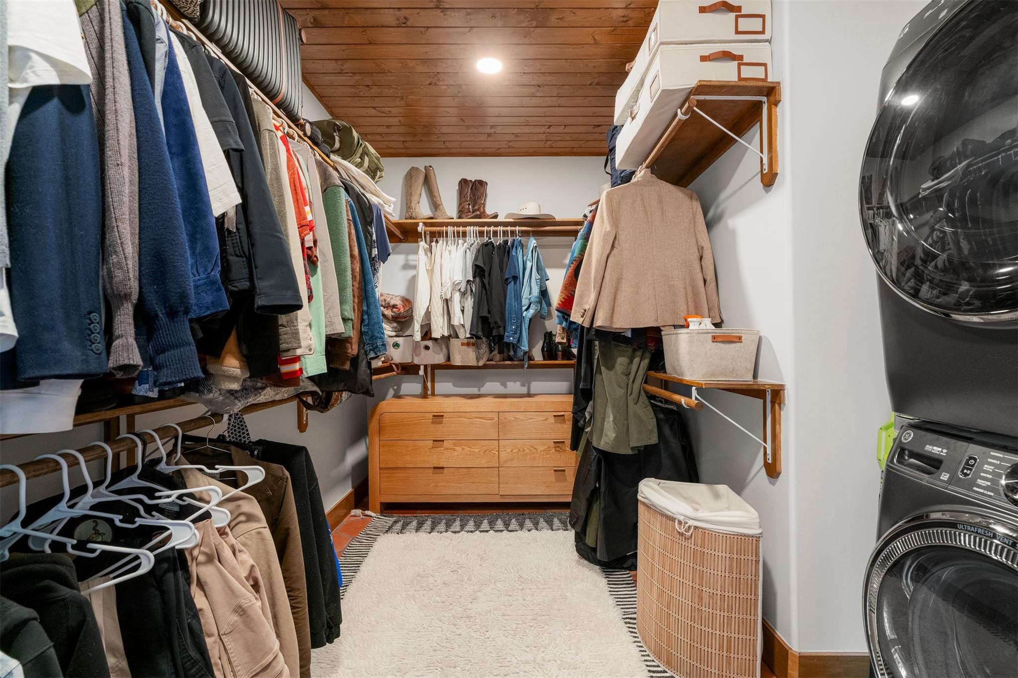 122 Mokolii Ct, Bastrop, TX 78602