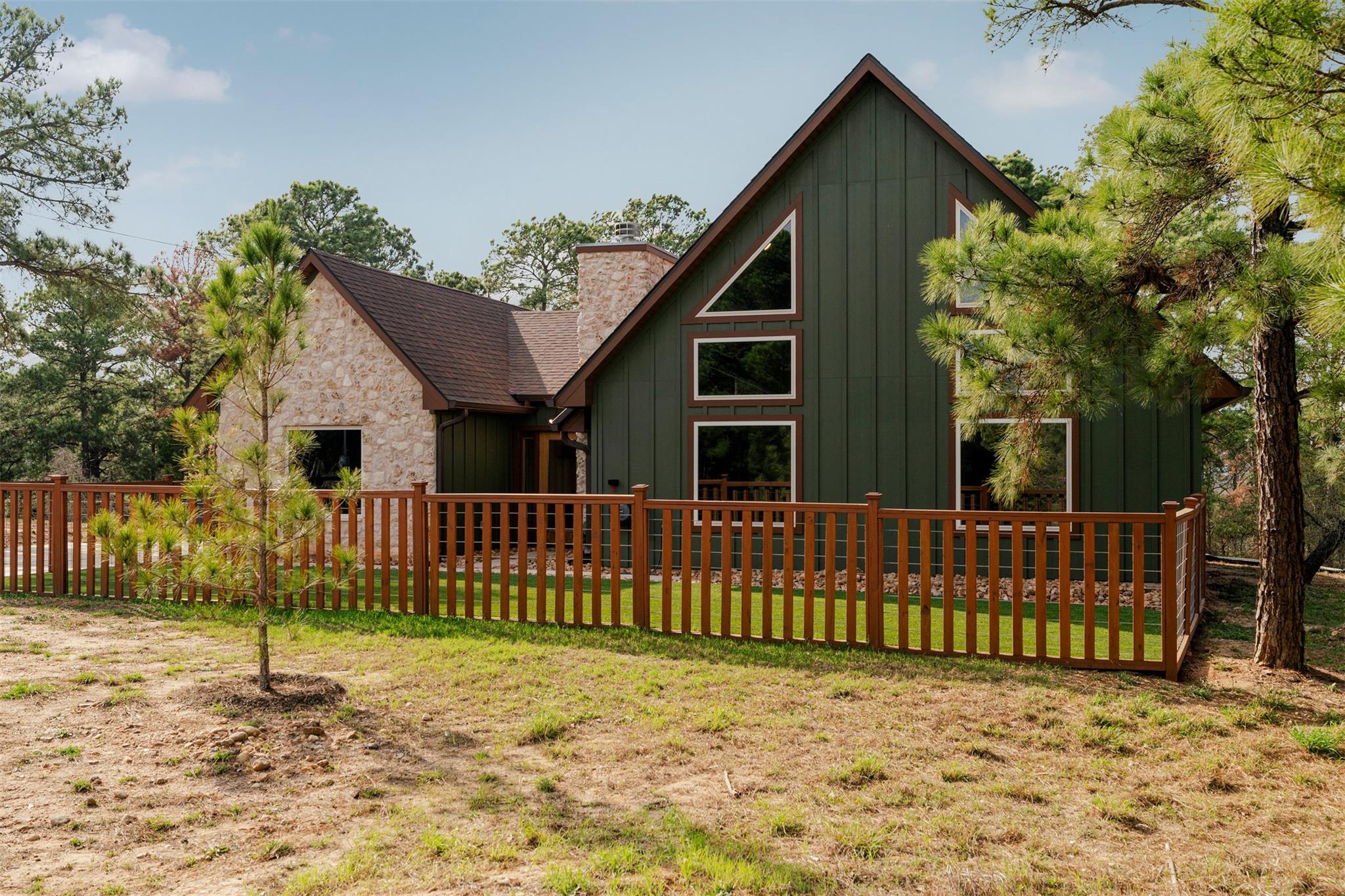 122 Mokolii Ct, Bastrop, TX 78602