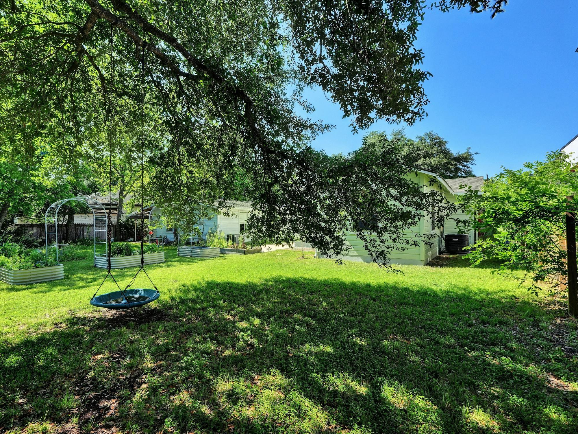 3011 E 17th St, Austin, TX 78702