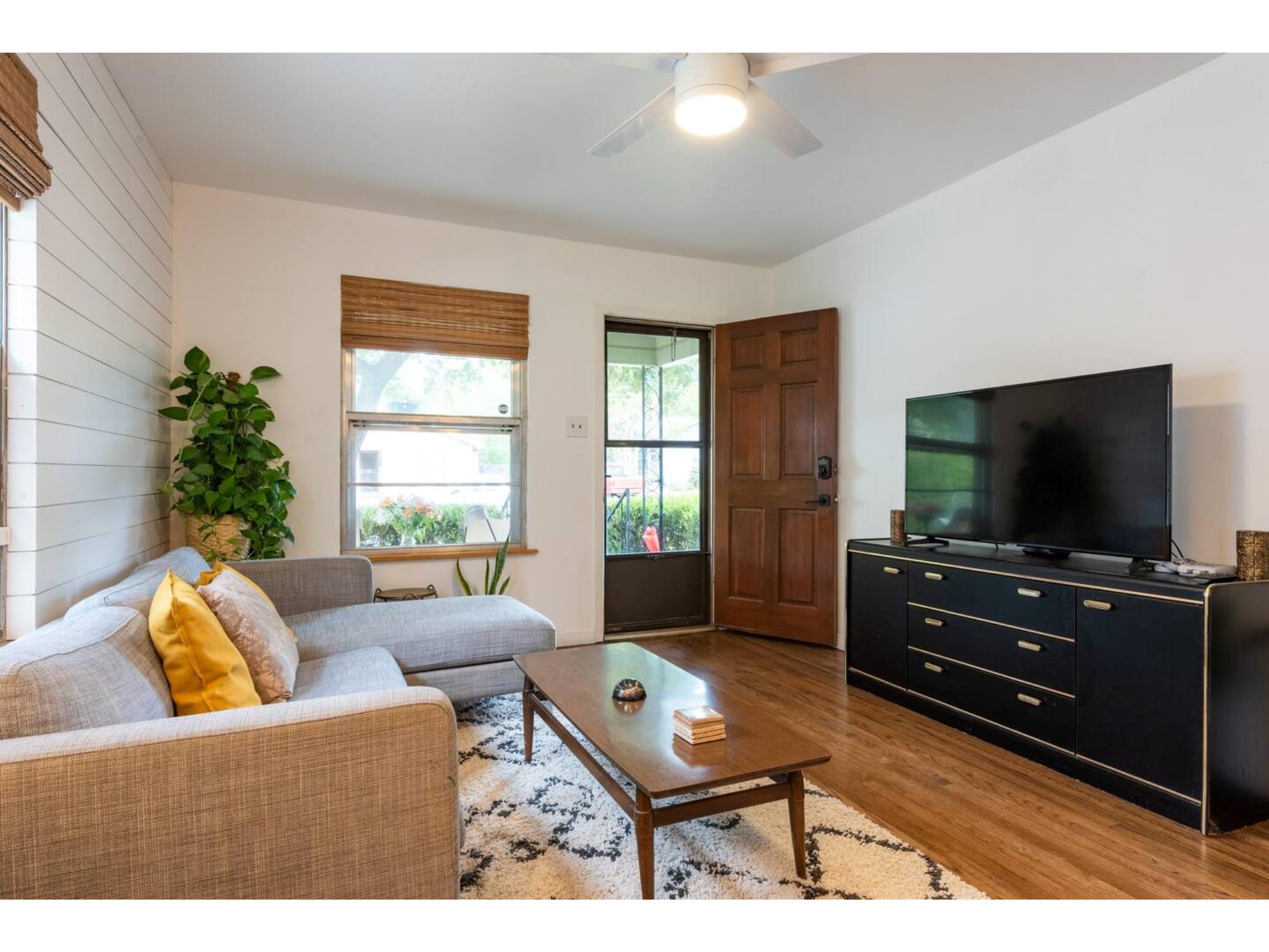 3011 E 17th St, Austin, TX 78702