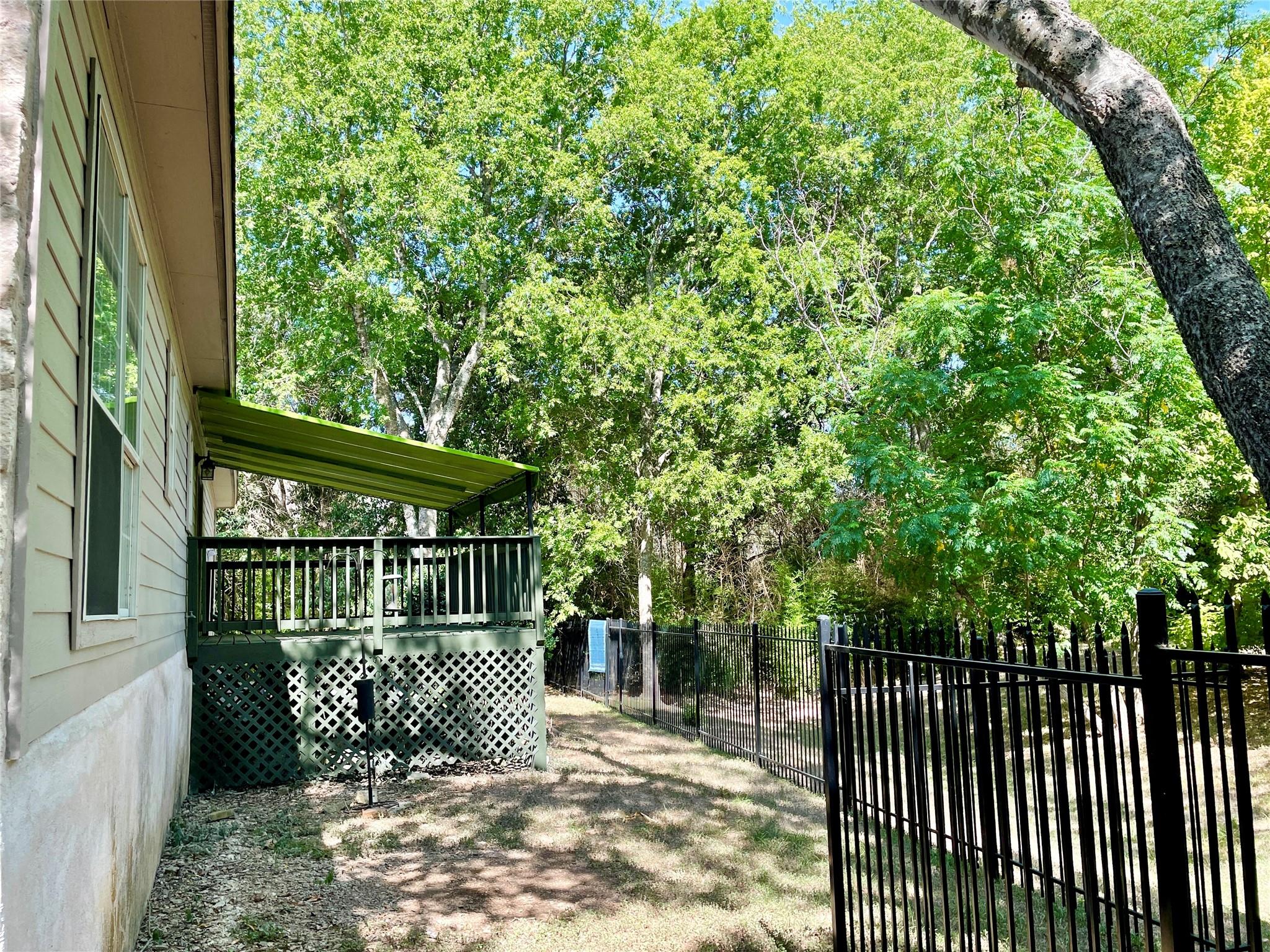 104 BERMUDA Dr, Manchaca, TX 78652