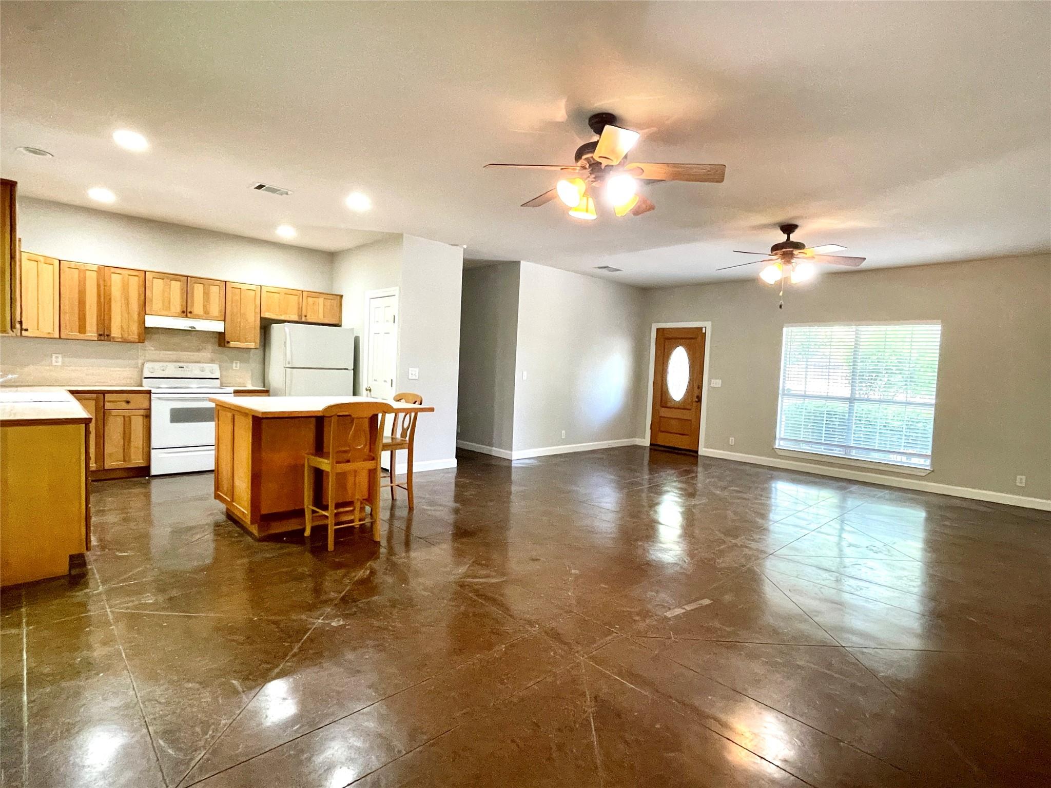 104 BERMUDA Dr, Manchaca, TX 78652