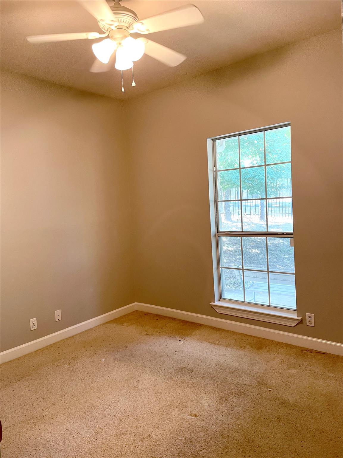 104 BERMUDA Dr, Manchaca, TX 78652