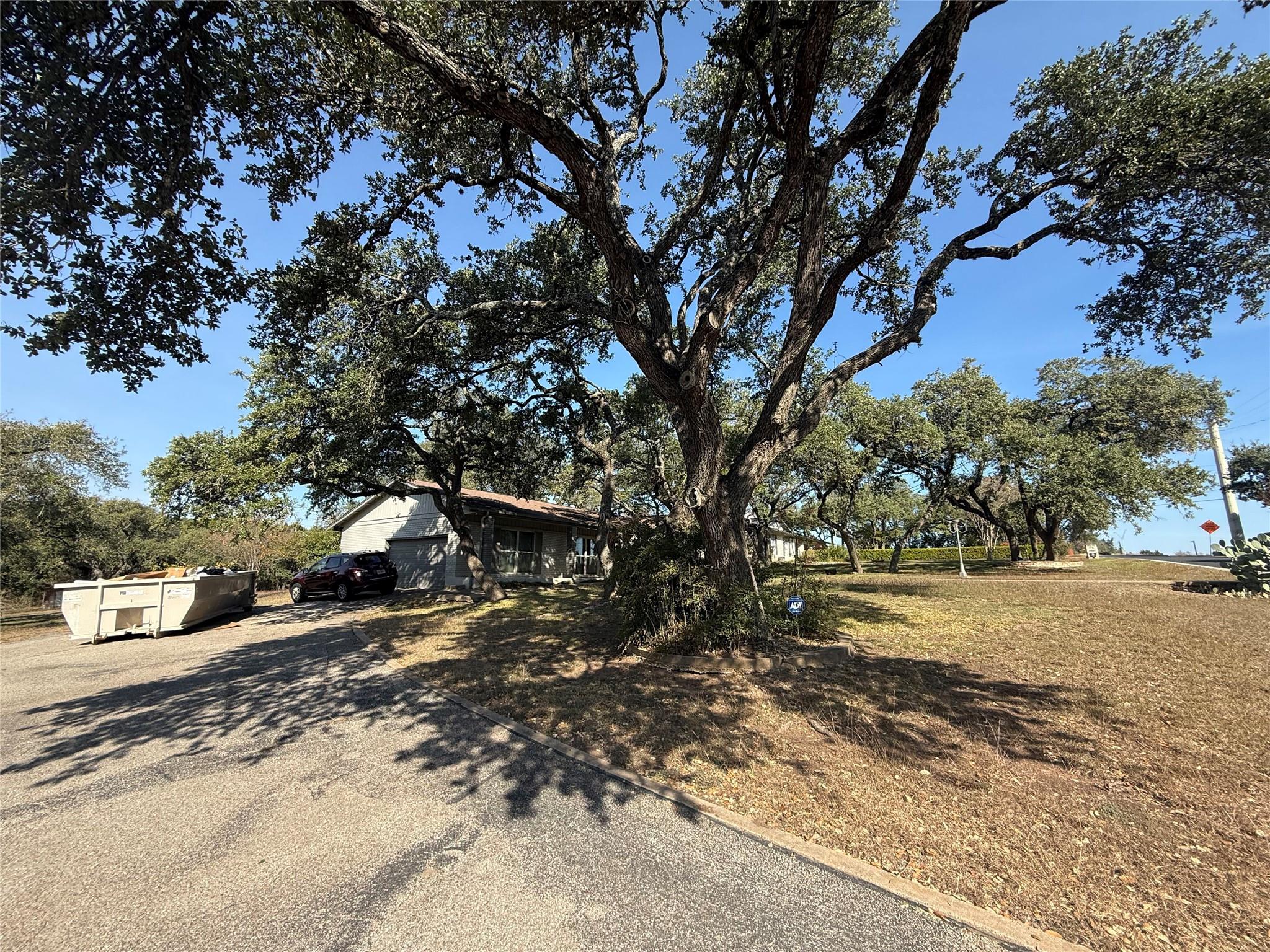 8402 Candelaria Dr, Austin, TX 78737