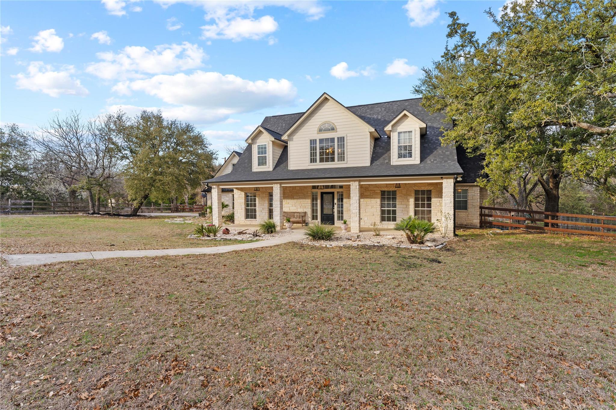 1060 Great Oaks Dr, Salado, TX 76571