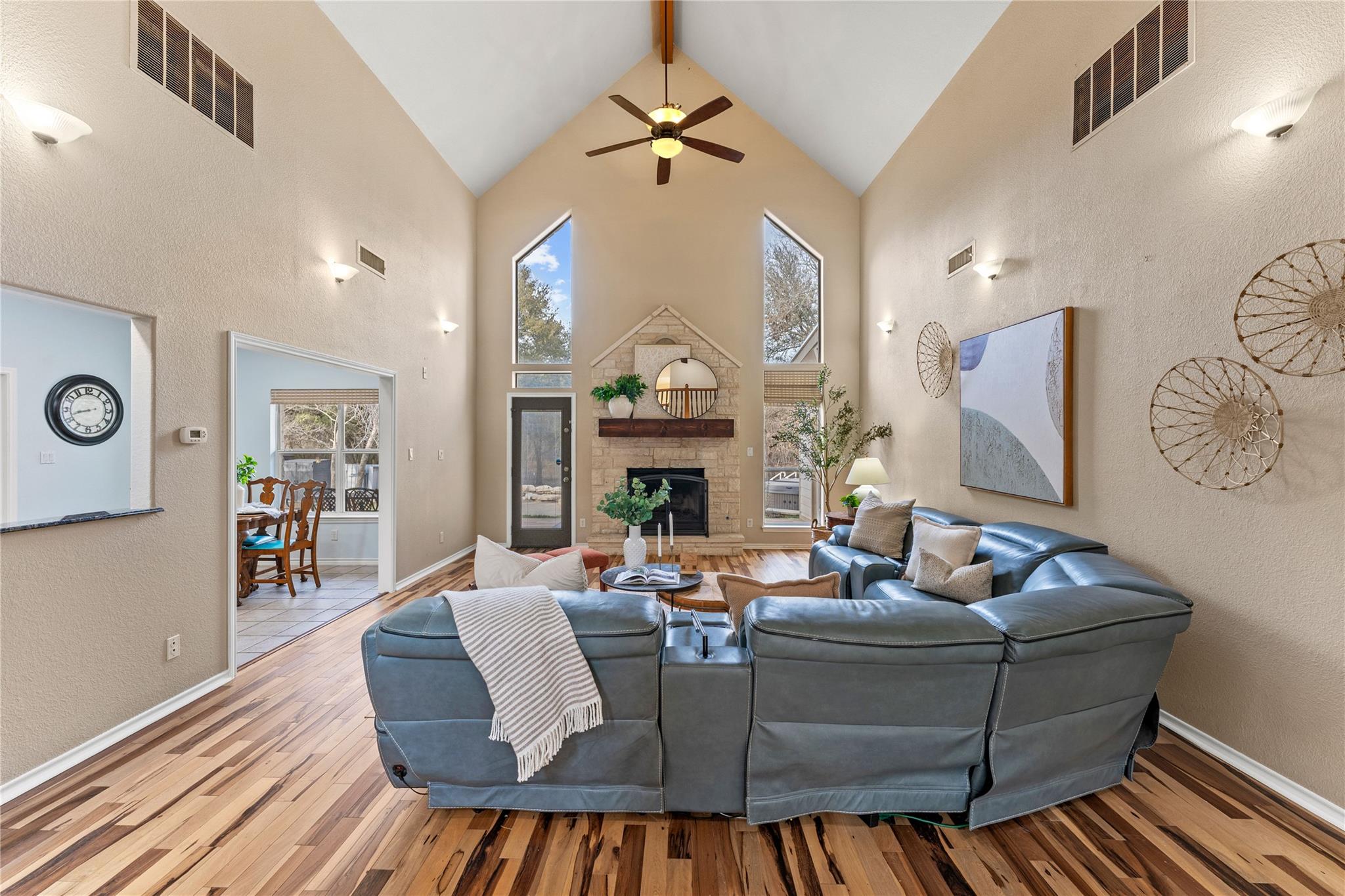 1060 Great Oaks Dr, Salado, TX 76571