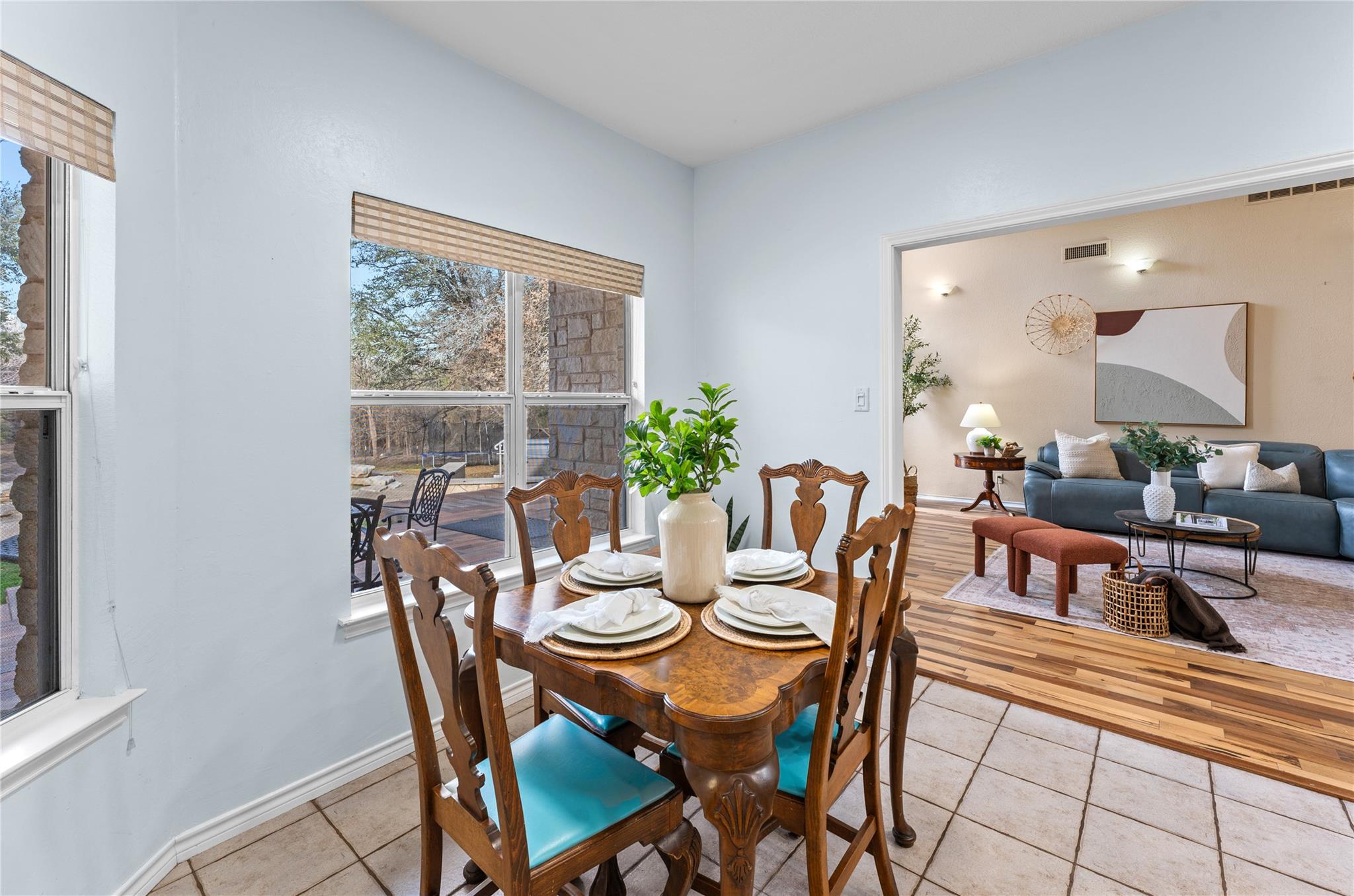 1060 Great Oaks Dr, Salado, TX 76571