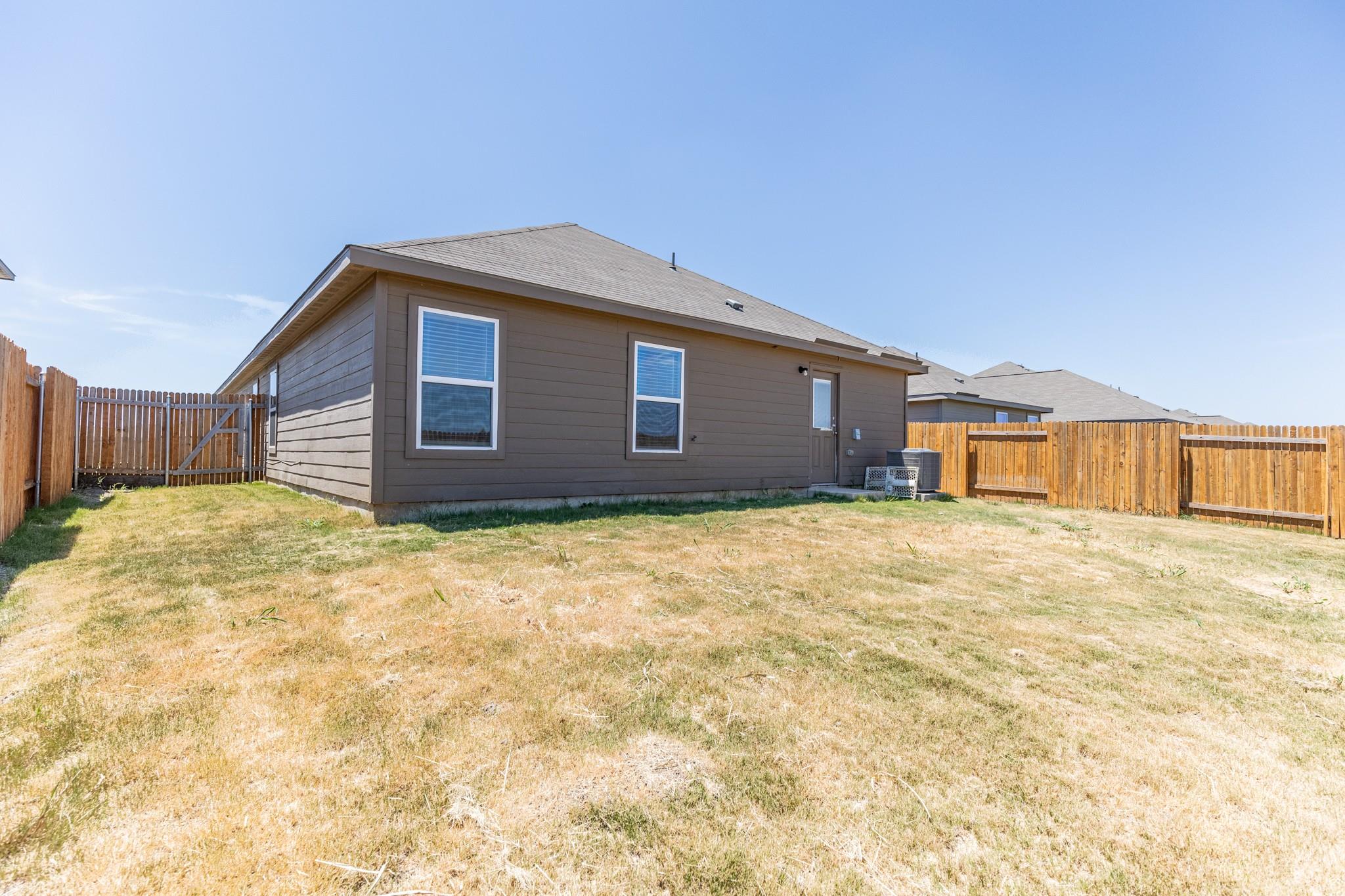 18408 Speculator Ln, Elgin, TX 78621