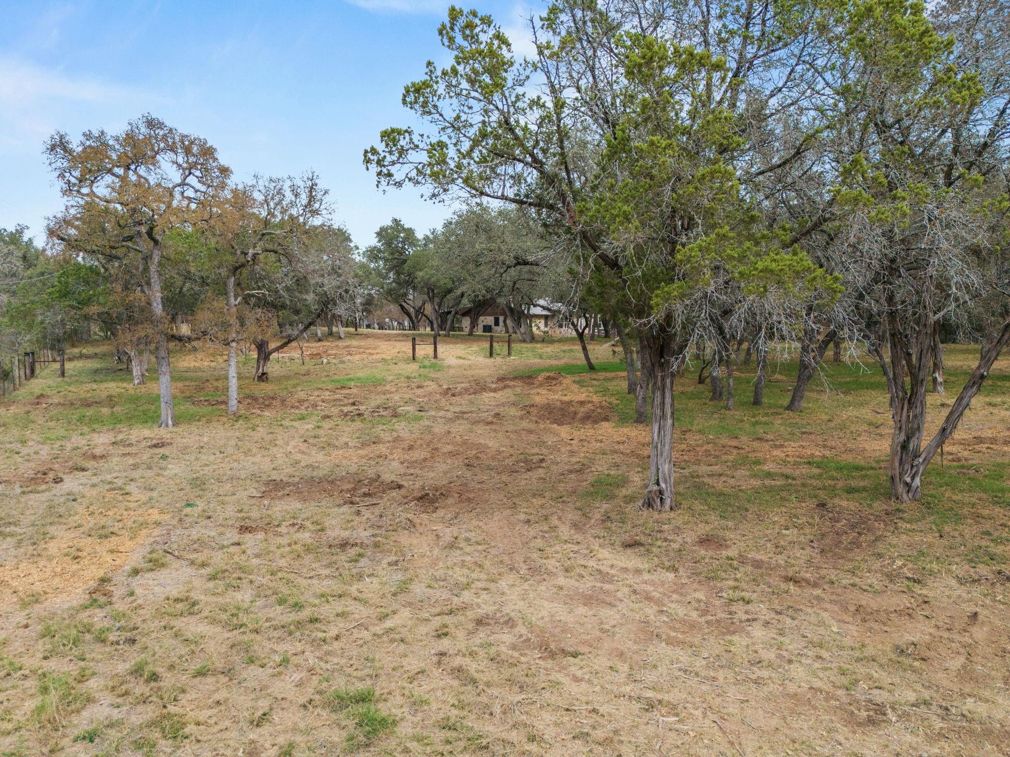 122 Winding Creek Rd, Spicewood, TX 78669