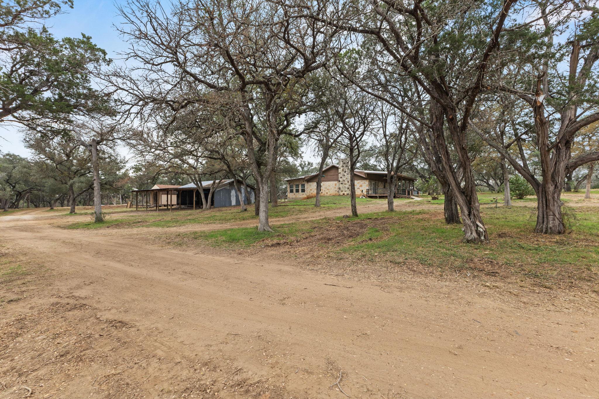 122 Winding Creek Rd, Spicewood, TX 78669