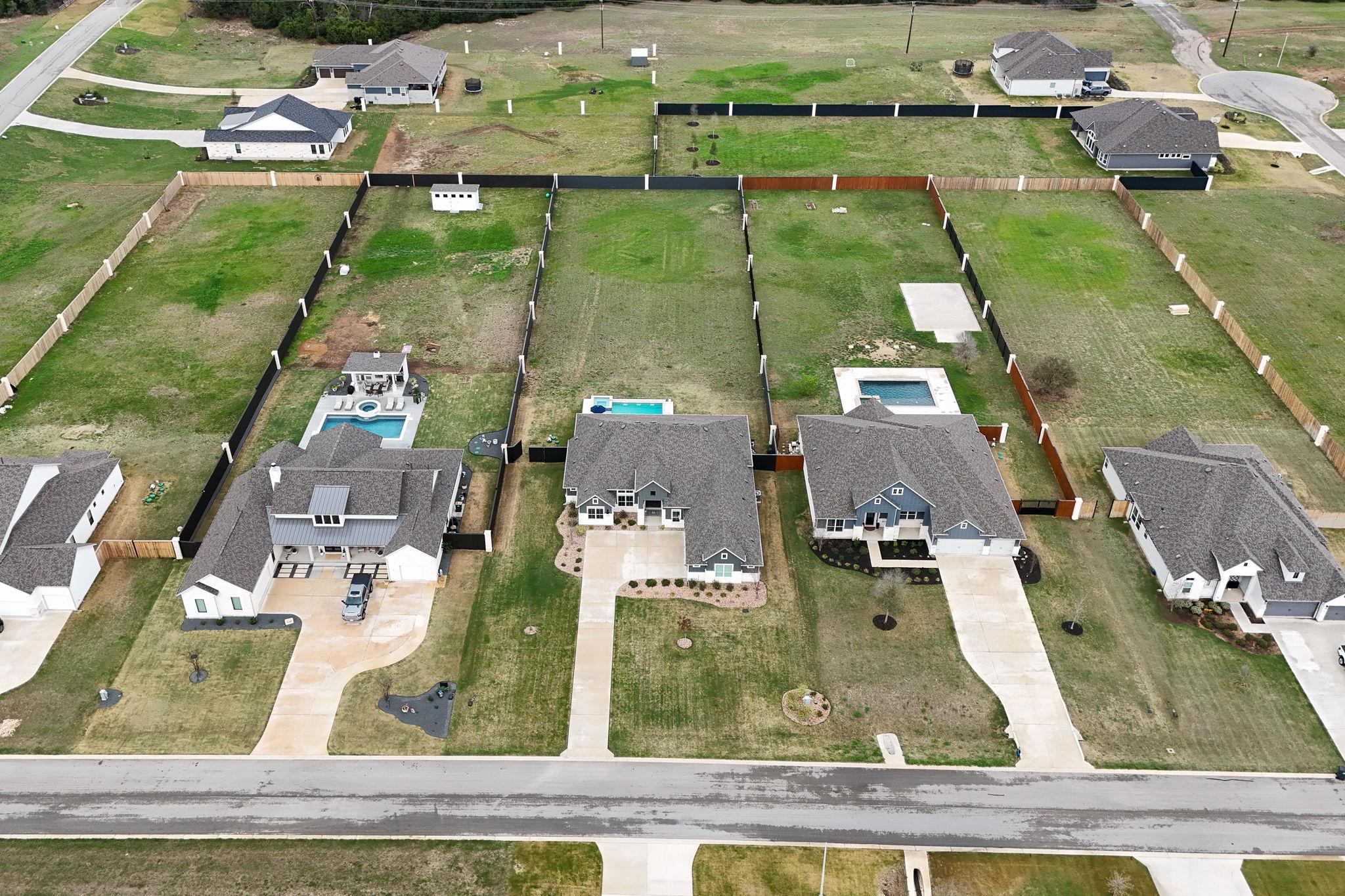 153 McNaughton Dr, Liberty Hill, TX 78642