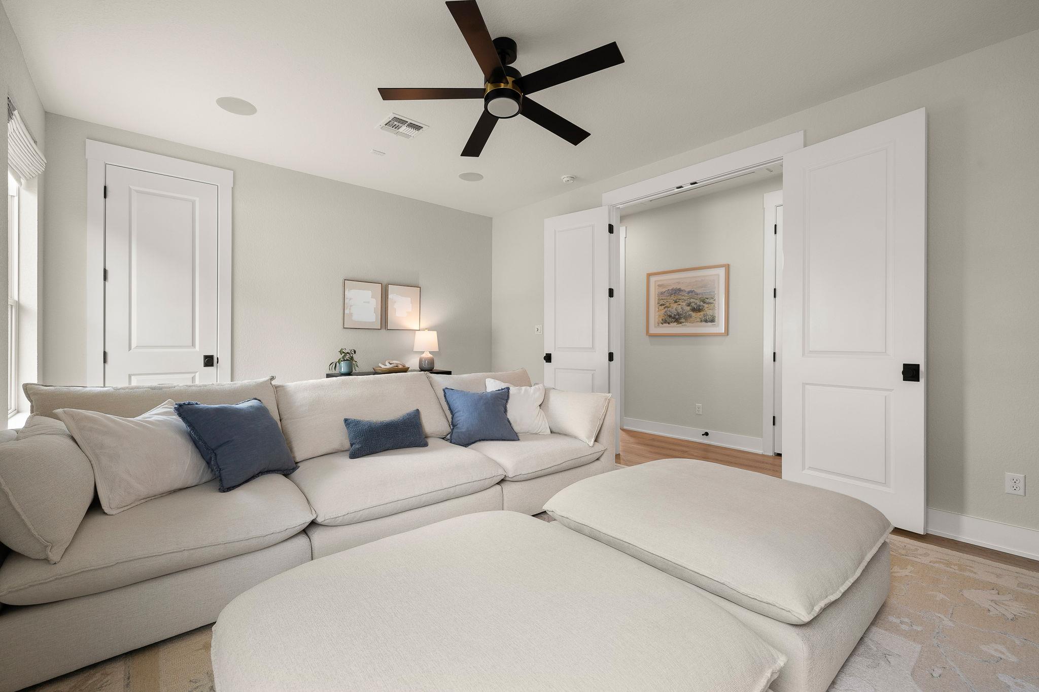 153 McNaughton Dr, Liberty Hill, TX 78642